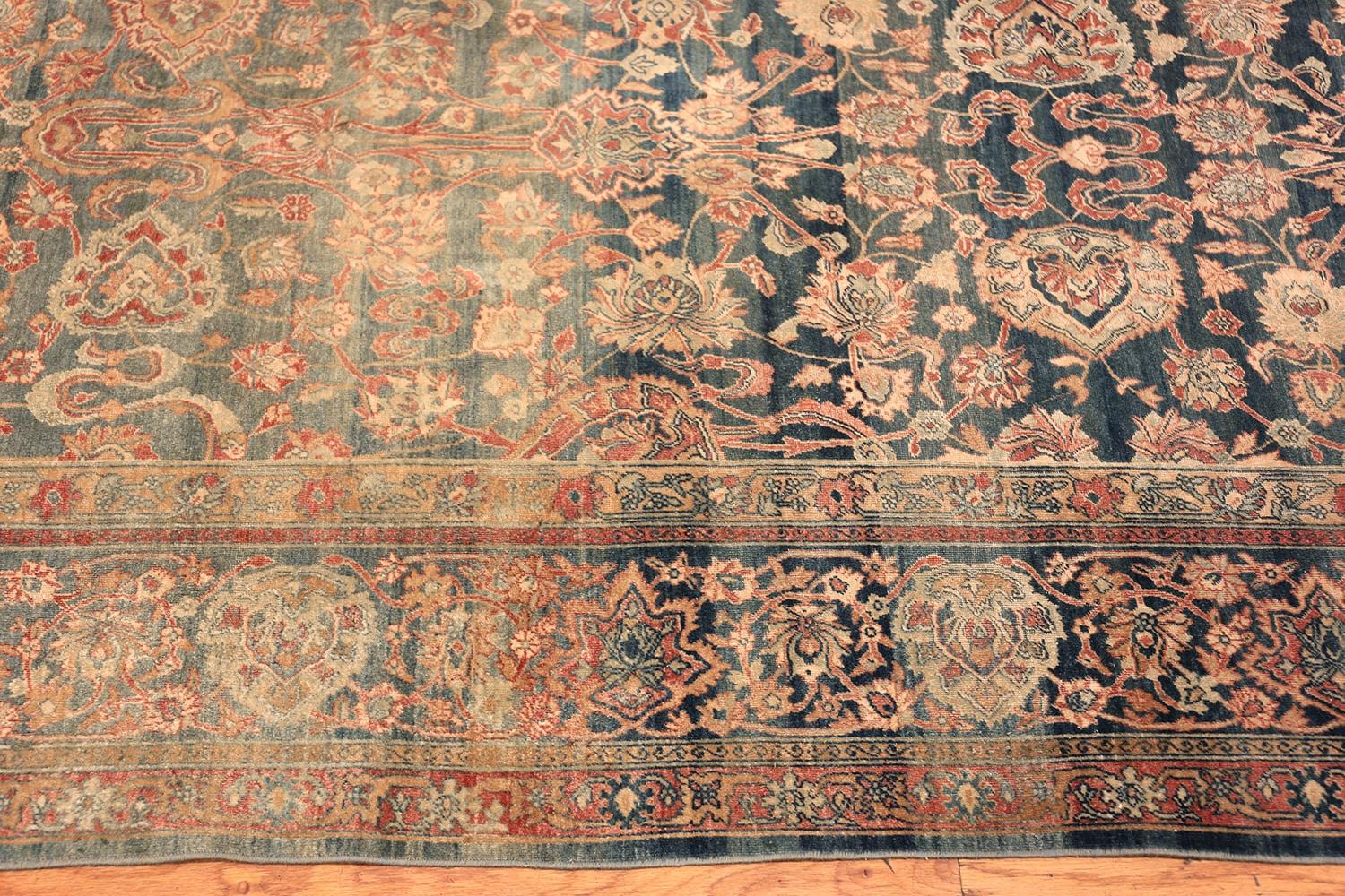 Antiker persischer Kerman-Teppich. Größe: 9 ft 11 in x 11 ft 8 in im Zustand „Gut“ im Angebot in New York, NY