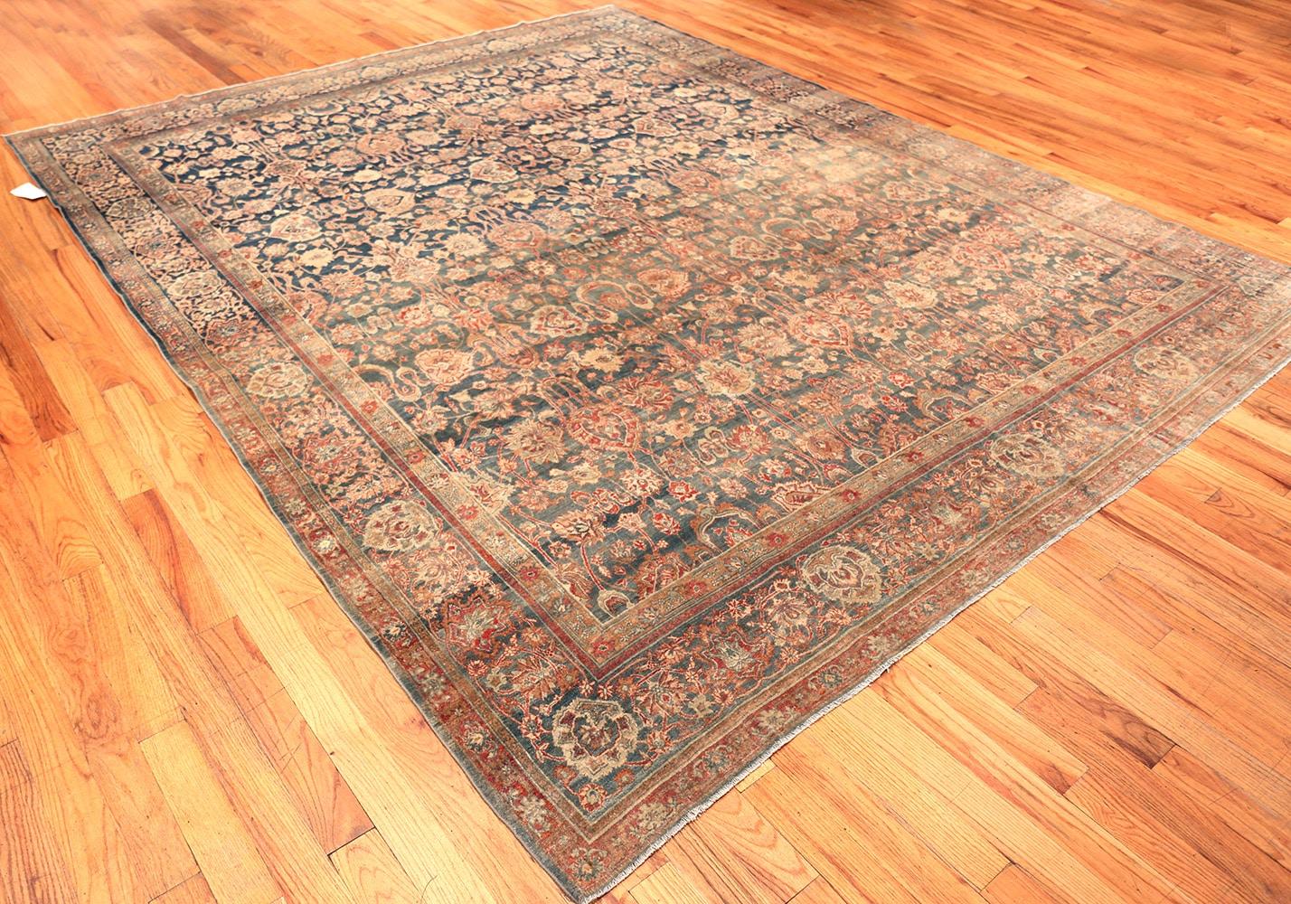 Wool Antique Persian Kerman Rug. Size: 9 ft 11 in x 11 ft 8 in For Sale