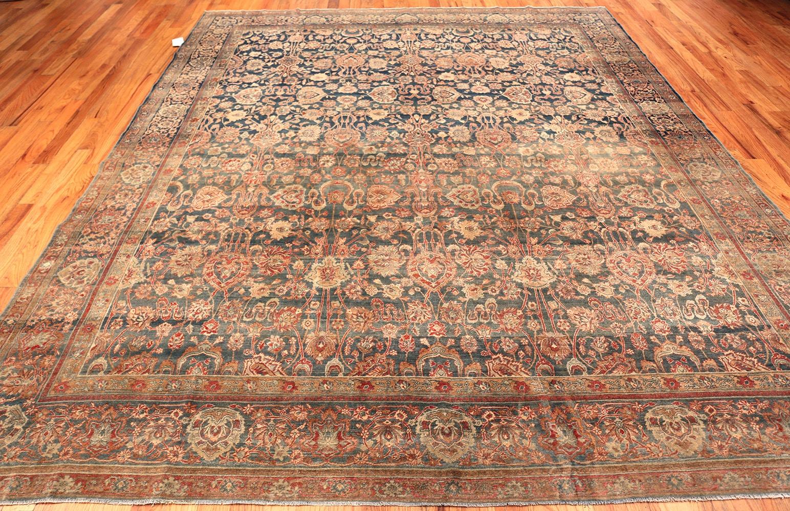 Antiker persischer Kerman-Teppich. Größe: 9 ft 11 in x 11 ft 8 in (Wolle) im Angebot