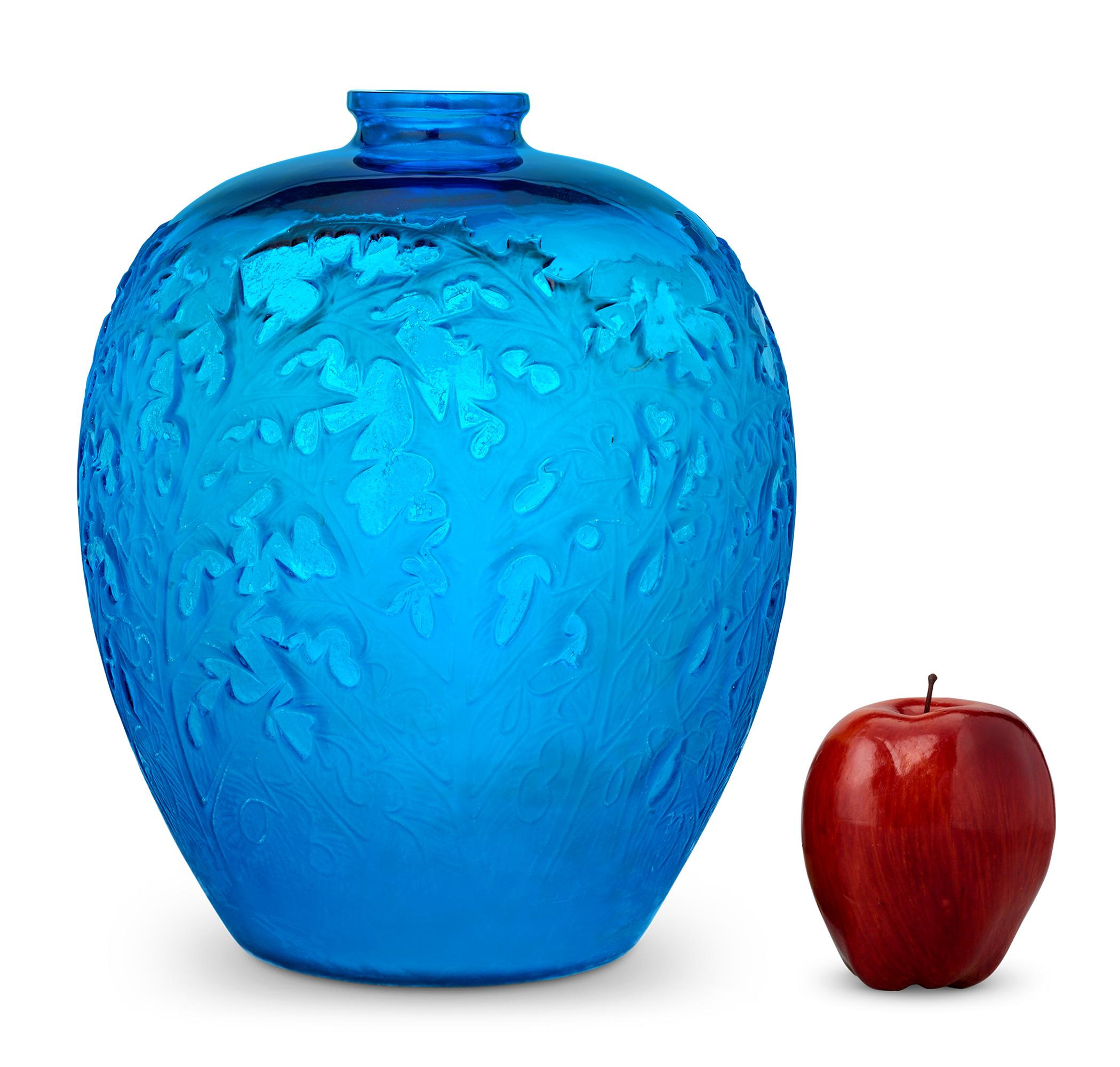 Vaso Acanthes blu di René Lalique In condizioni ottime in vendita a New Orleans, LA