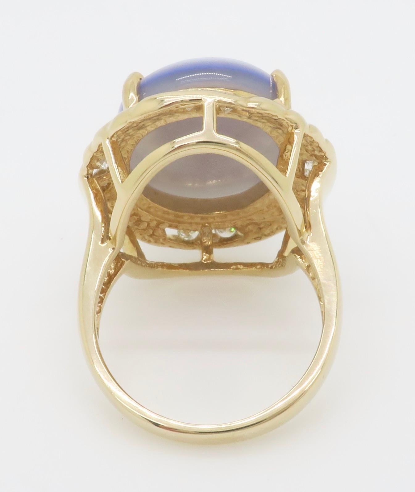 Bague camée sculptée en agate bleue et diamants en vente 7