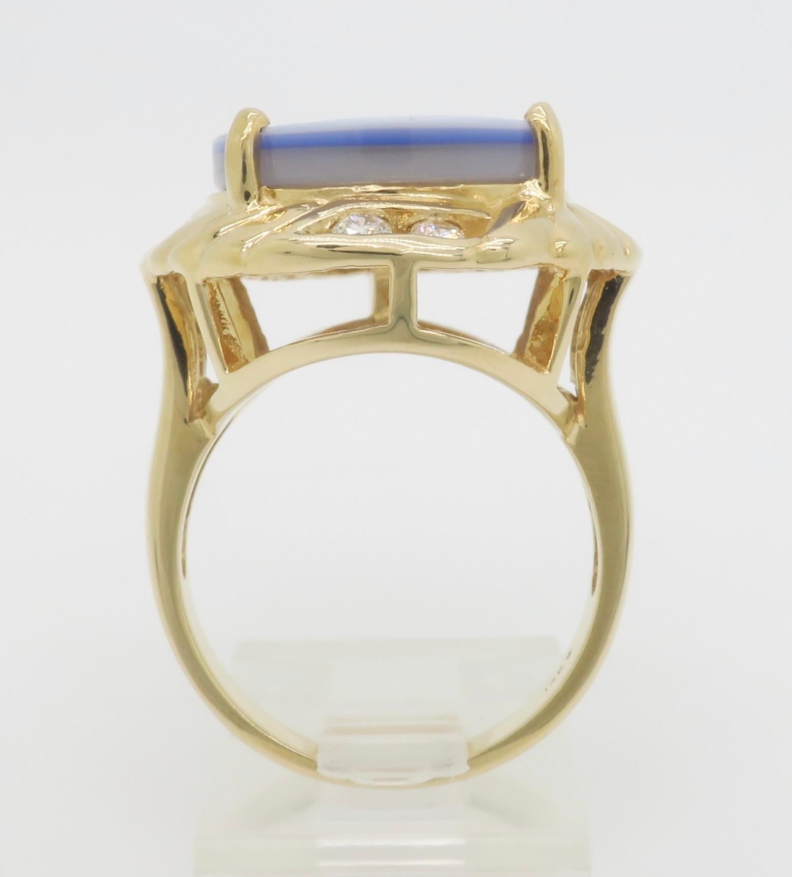 Bague camée sculptée en agate bleue et diamants en vente 4