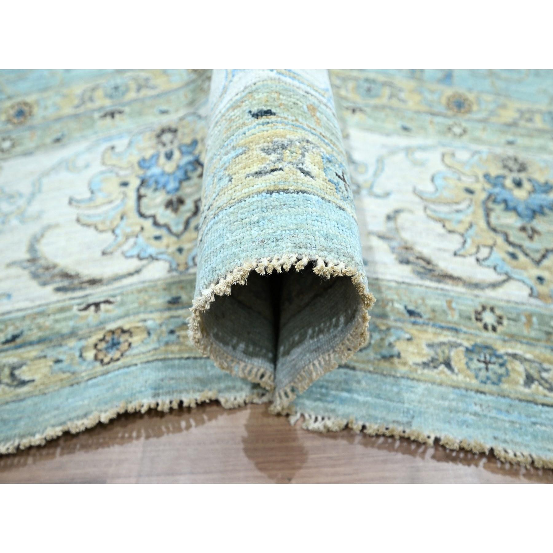 Tapis bleu Agra Shah Abbas à motif de vignes de fleurs noué à la main 12'2