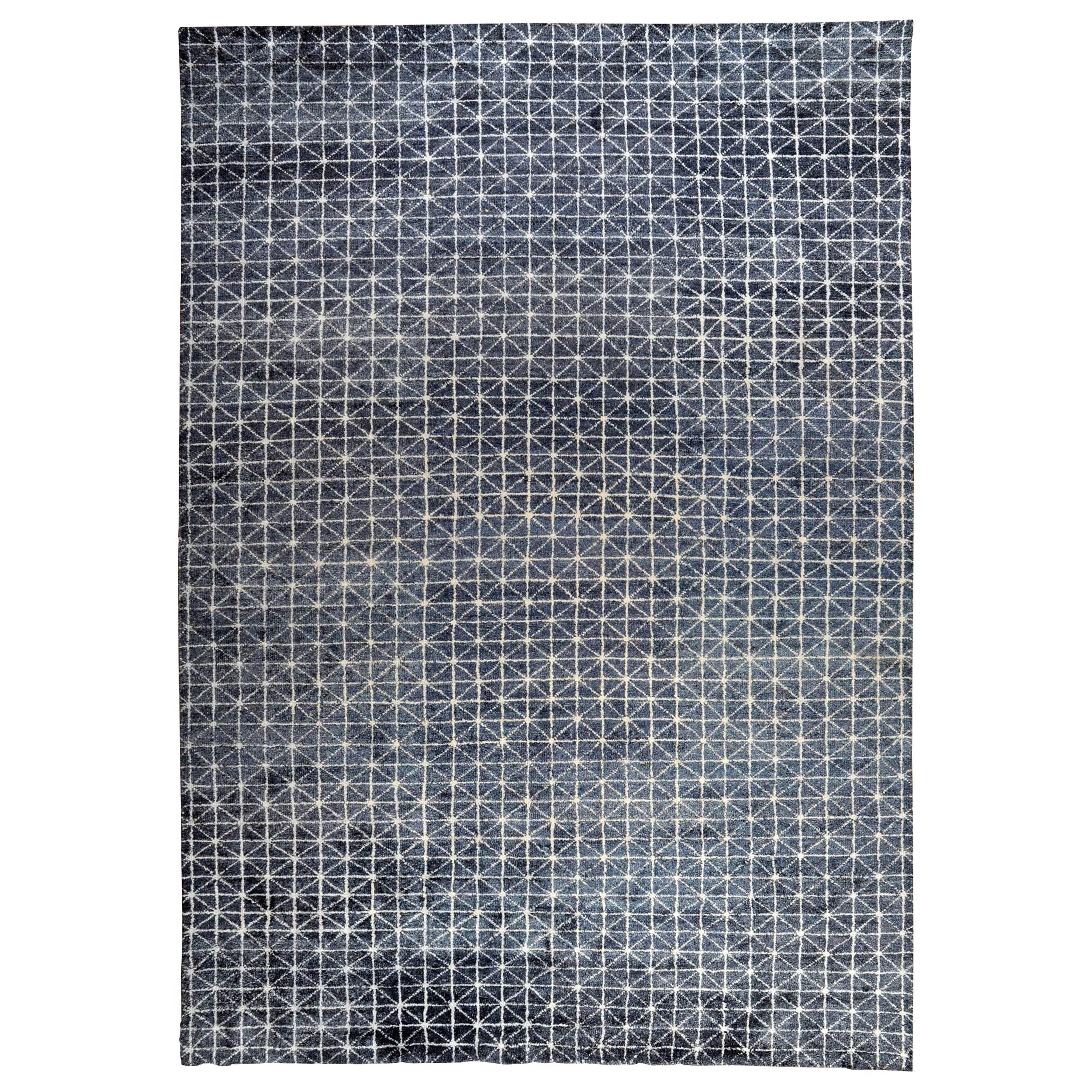 Zeitgenössischer Teppich mit blauem All-over-Design