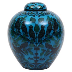 Amphora bleue avec motif "oiseaux", par Paul Milet Pottery