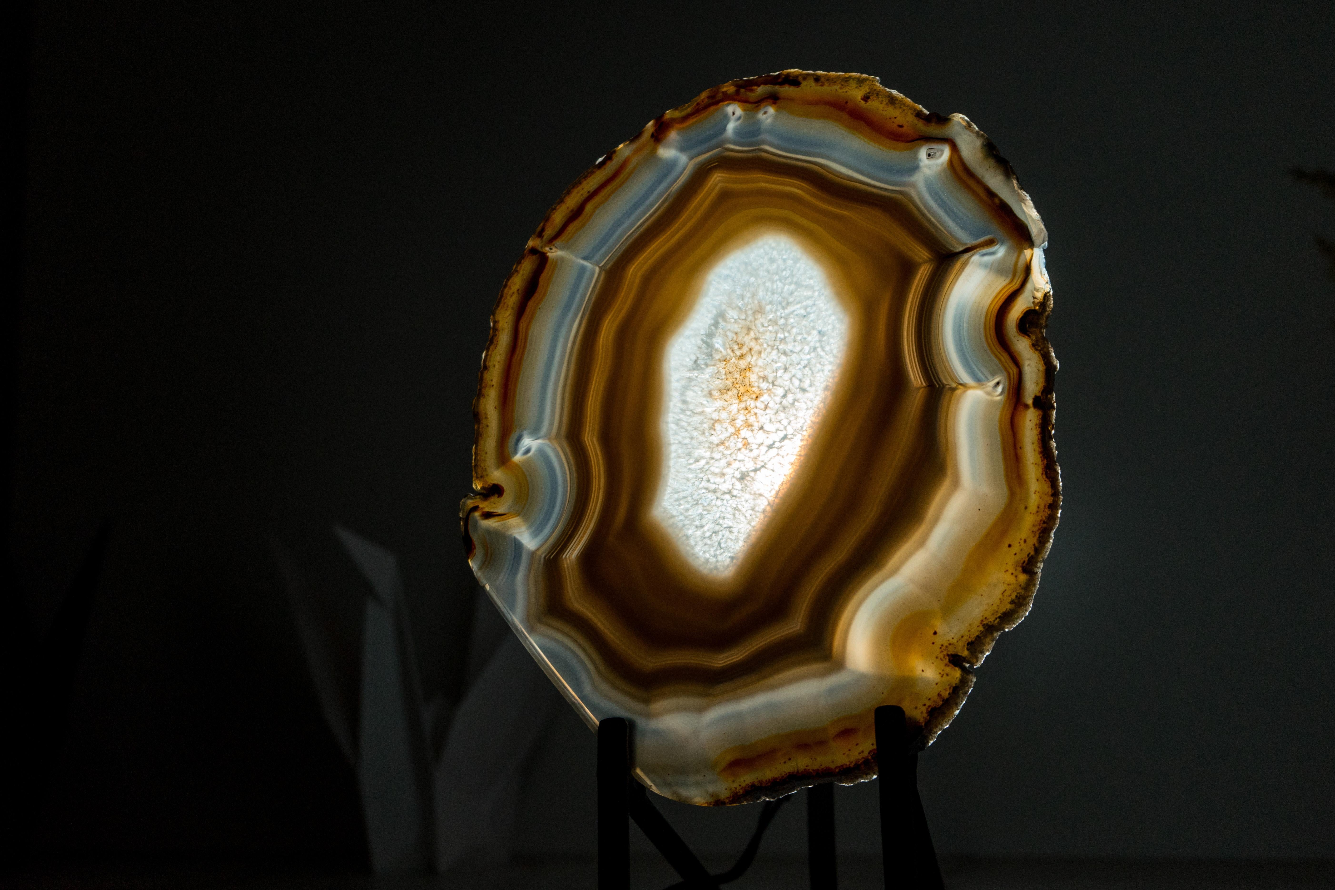 Blue and Amber Agate Slice, Double Sided with Iridescent Effect In New Condition For Sale In Ametista Do Sul, BR