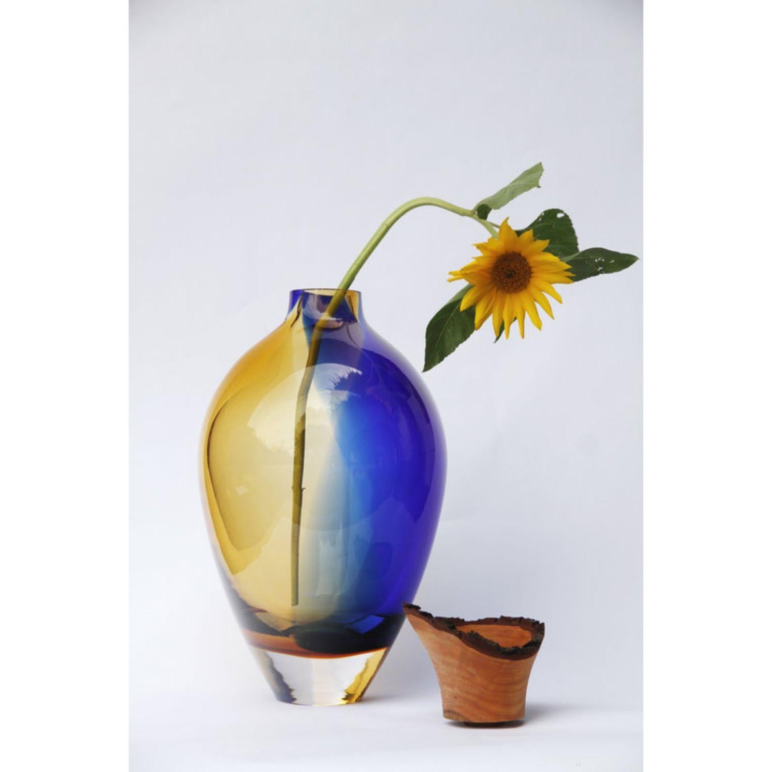 Blue and Amber Sculpted Blown Glass Splash Stacking Vessel, Pia Wüstenberg In New Condition For Sale In Geneve, CH