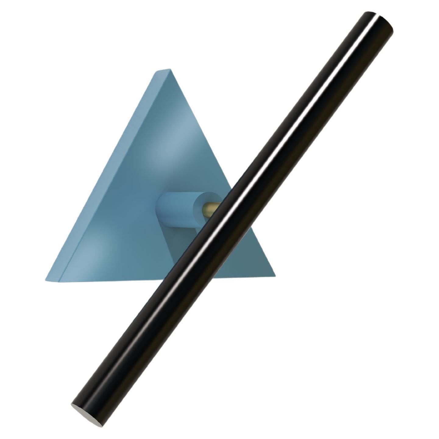 Aplique Tubo y Triángulo Azul y Negro de Atelier Areti
