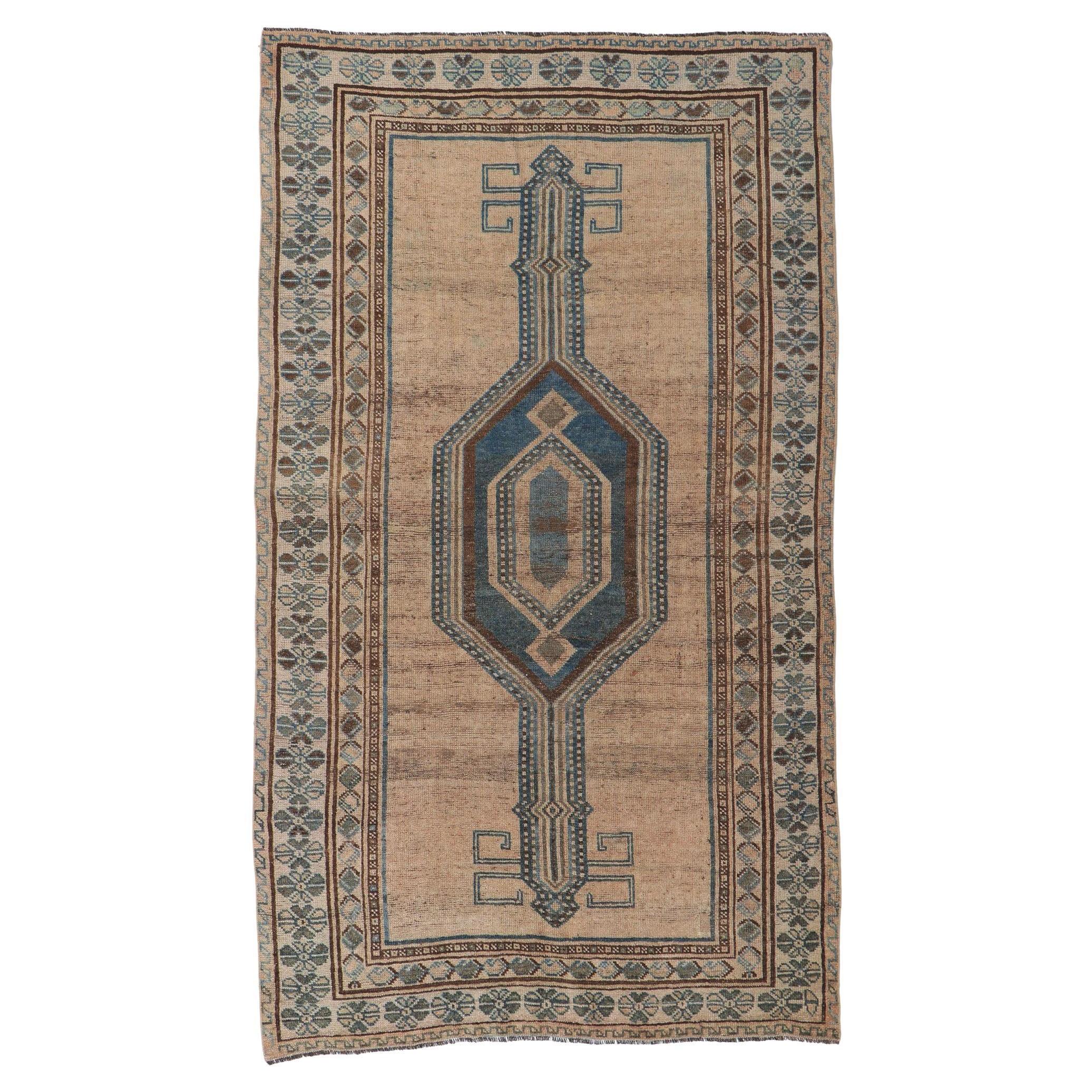 Tapis de couloir persan ancien bleu et marron du Nord-Ouest