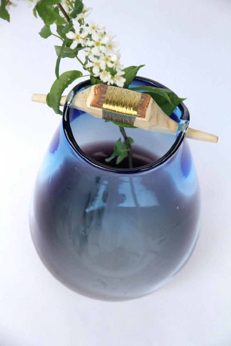 Organique Vase Heiki bleu et brun, Pia Wüstenberg en vente
