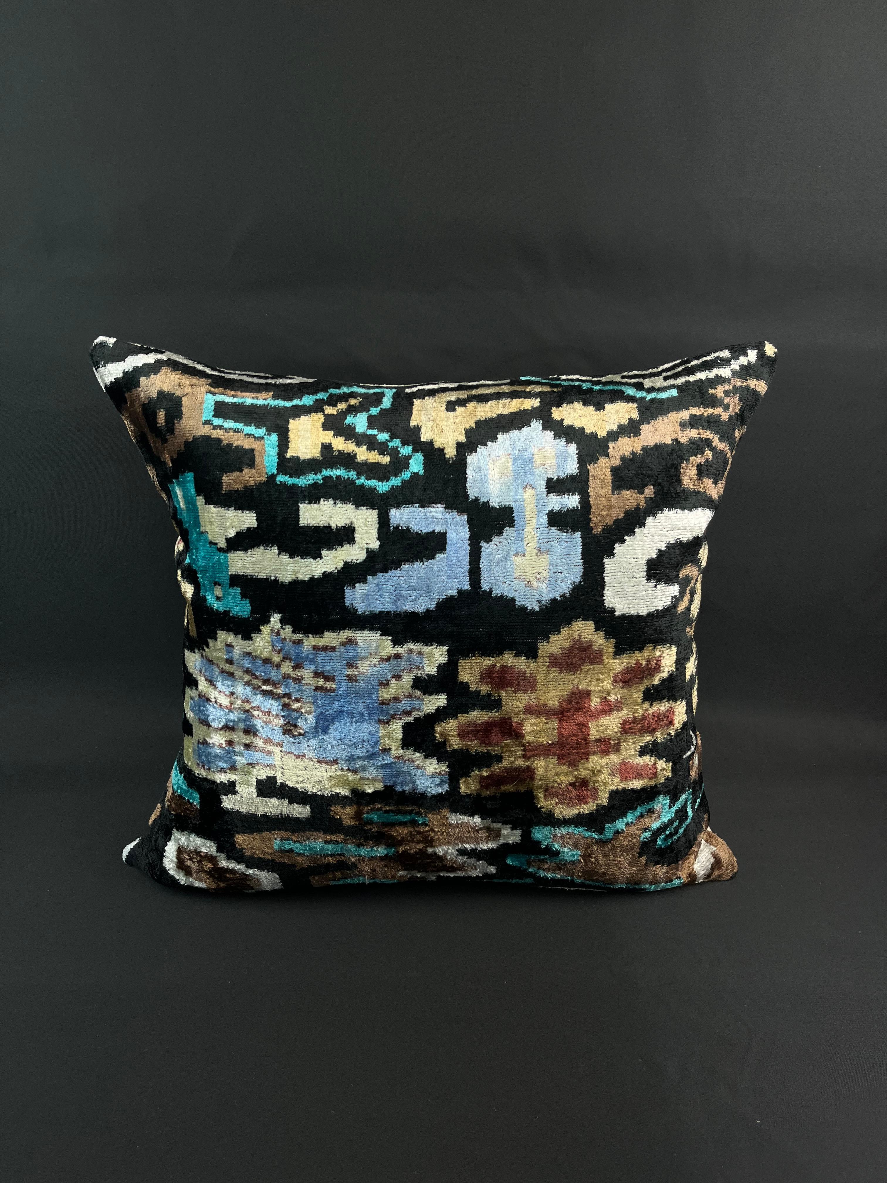 Blue and Brown Velvet Silk Ikat Pillow Cover In New Condition In Houston, TX