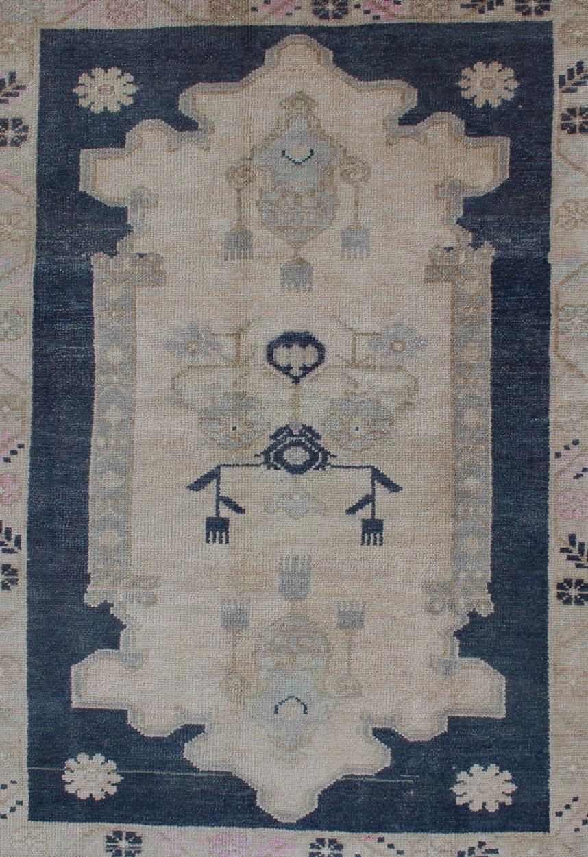 Blue and Cream Medallion Vintage Turkish Oushak Rug with Tribal Geometric Design In Good Condition For Sale In Atlanta, GA
