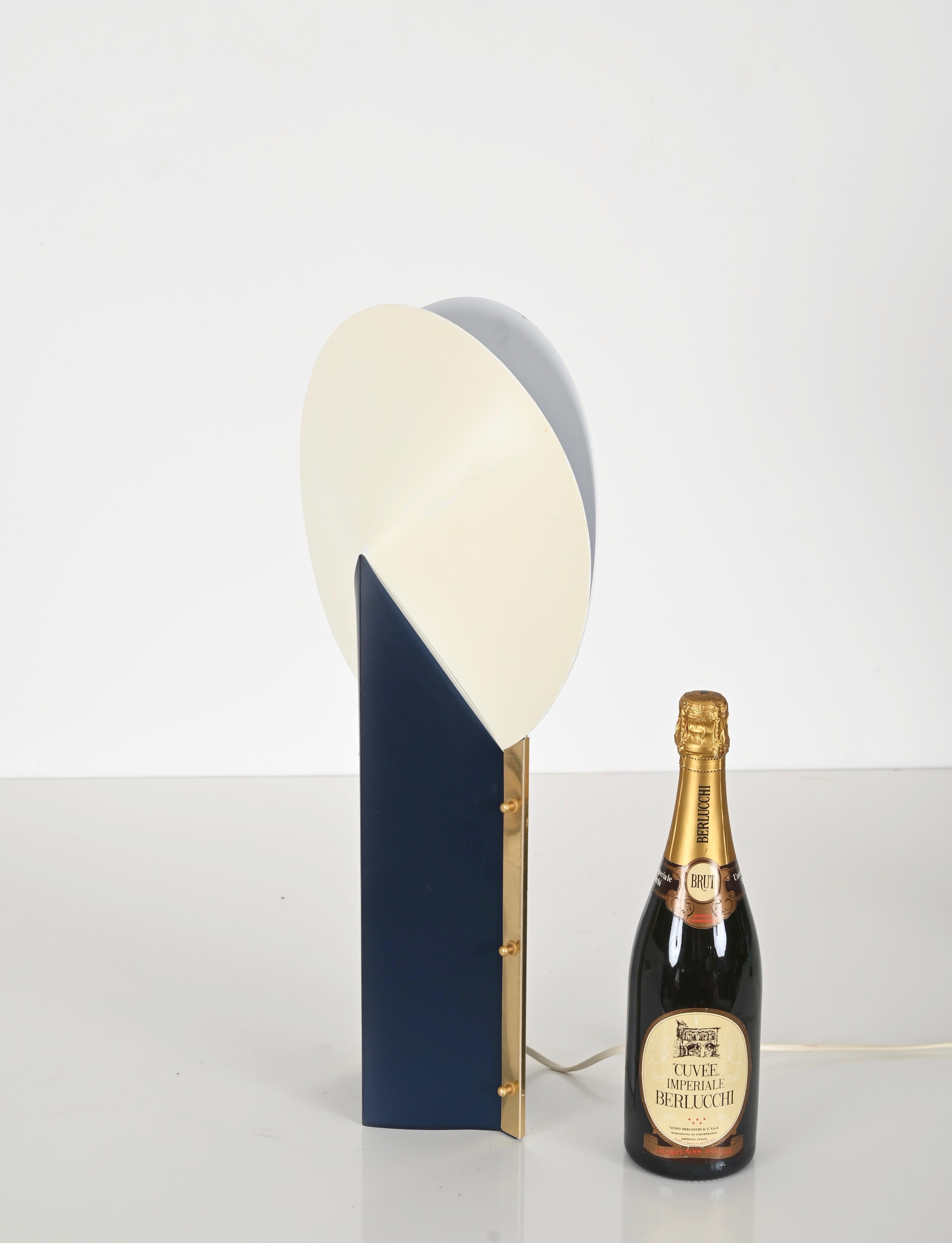 Mid-Century Modern Lampe de bureau Moon, bleue et crème, Samuel Parker pour Slamp, Italie, années 1980 en vente