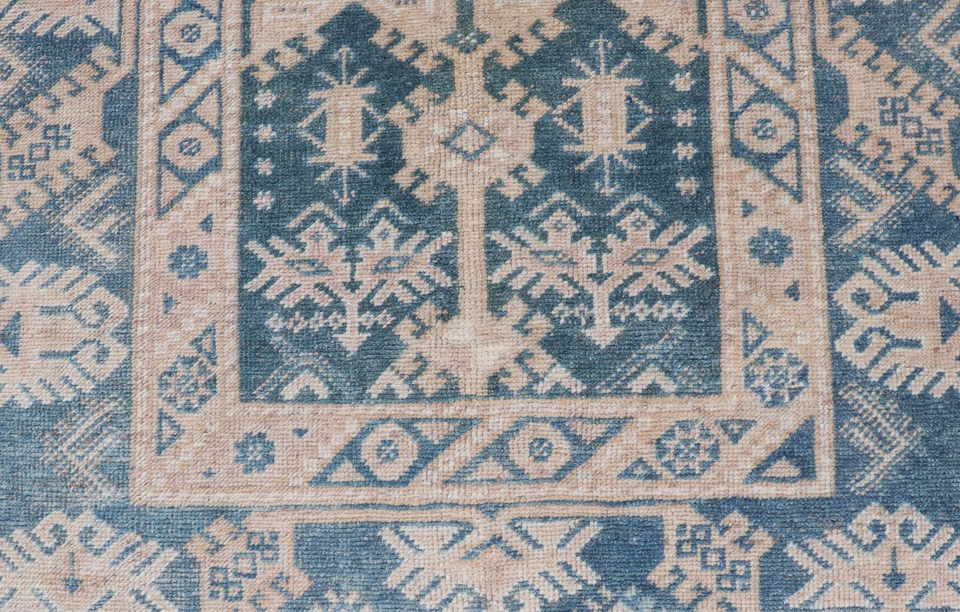 Measures: 3'11 x 6'3 
Blue and Cream Turkish Oushak Rug Vintage with All-Over Motif Design. Keivan Woven Arts / rug EN-14550, country of origin / type: Turkey / Oushak, circa 1940

This vintage Oushak features an all-over floral design. The blue