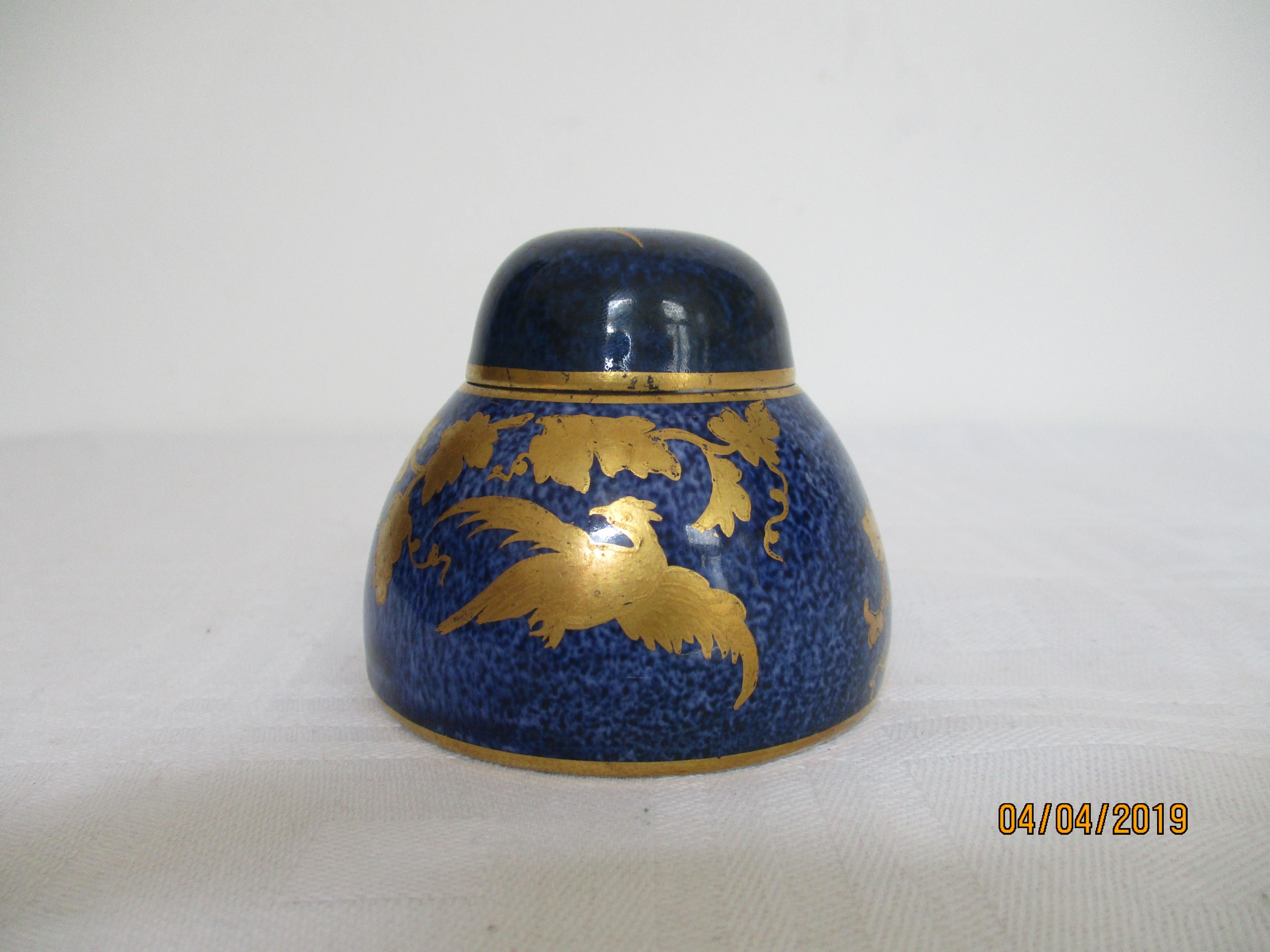 Blue and Gold Porcelain Inkwell By Crown Stafforshire In Good Condition For Sale In Vienna, AT