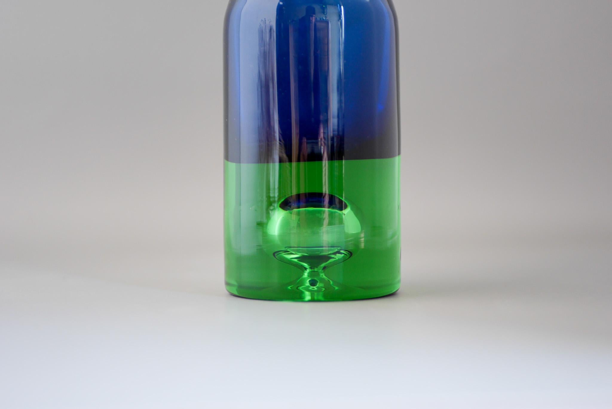 Vaso in vetro blu e verde di Bo Borgström per Åseda, Svezia in vendita 7