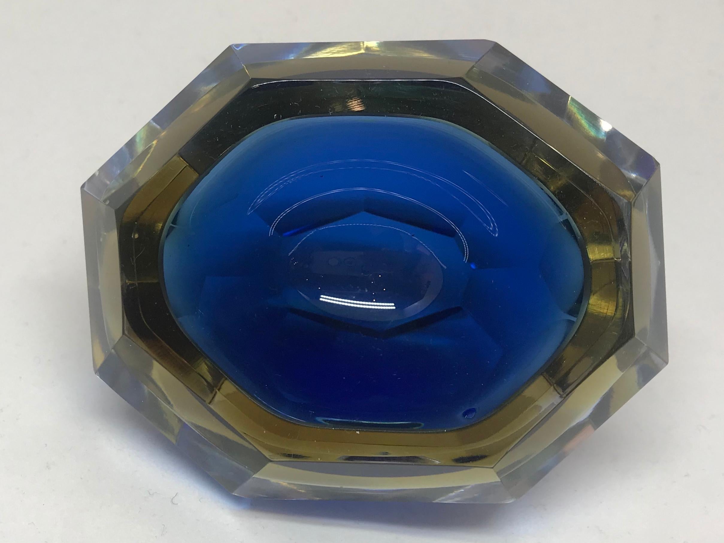Vide-Poche aus Muranoglas in Blau und hellem Bernstein (20. Jahrhundert) im Angebot
