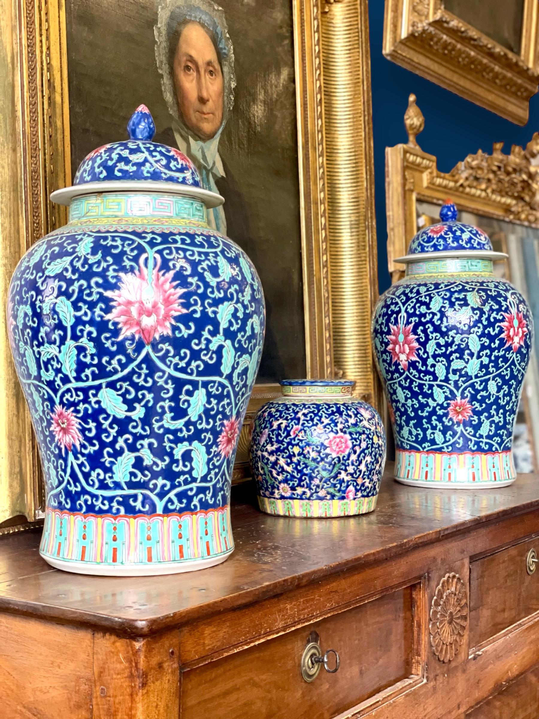 Blue and Pink Chinese Enamelled Porcelain Ginger Lidded Jar, Famille Rose For Sale 6