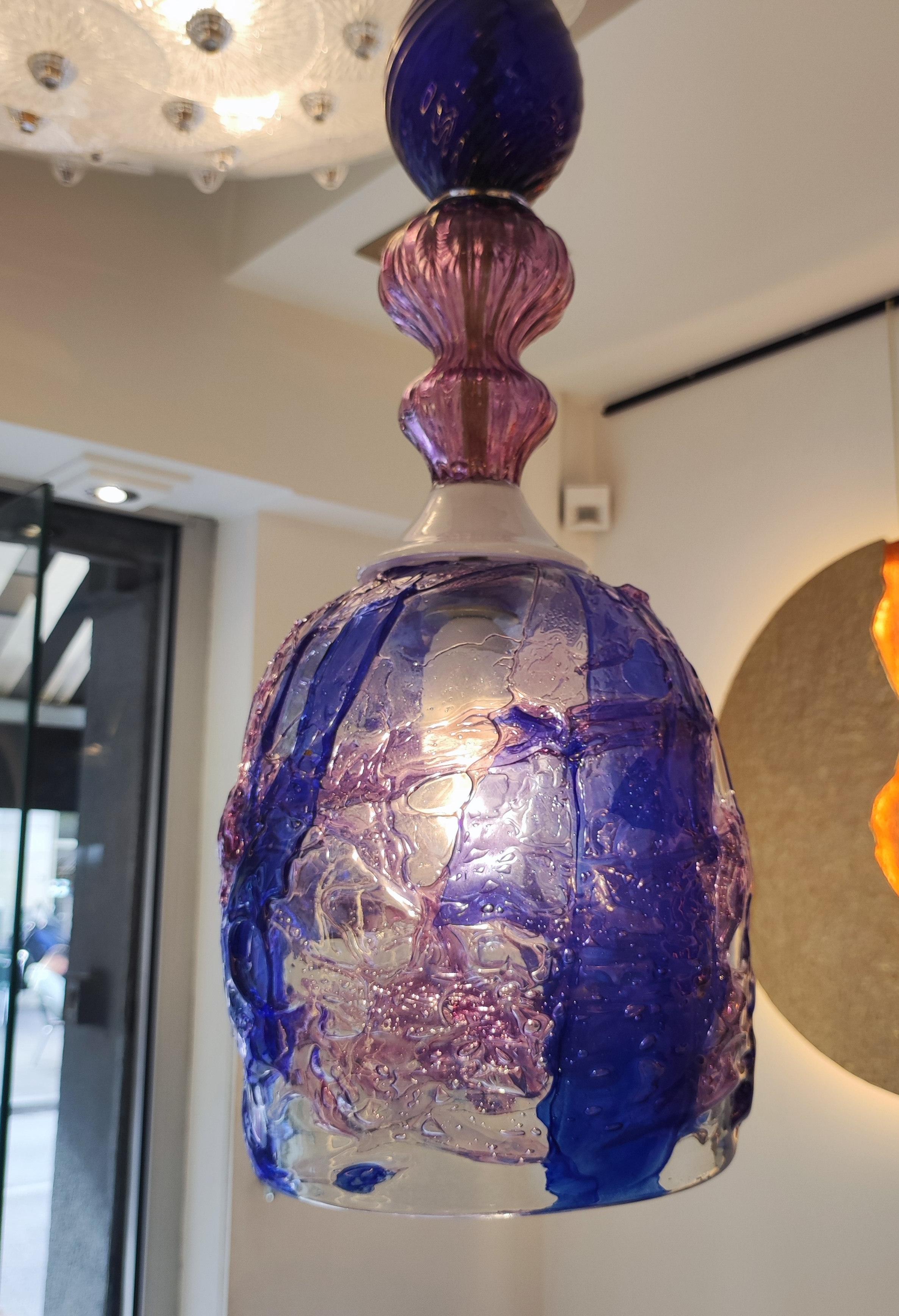 Pendentif en verre de Murano bleu et rose Excellent état - En vente à Saint-Ouen, FR