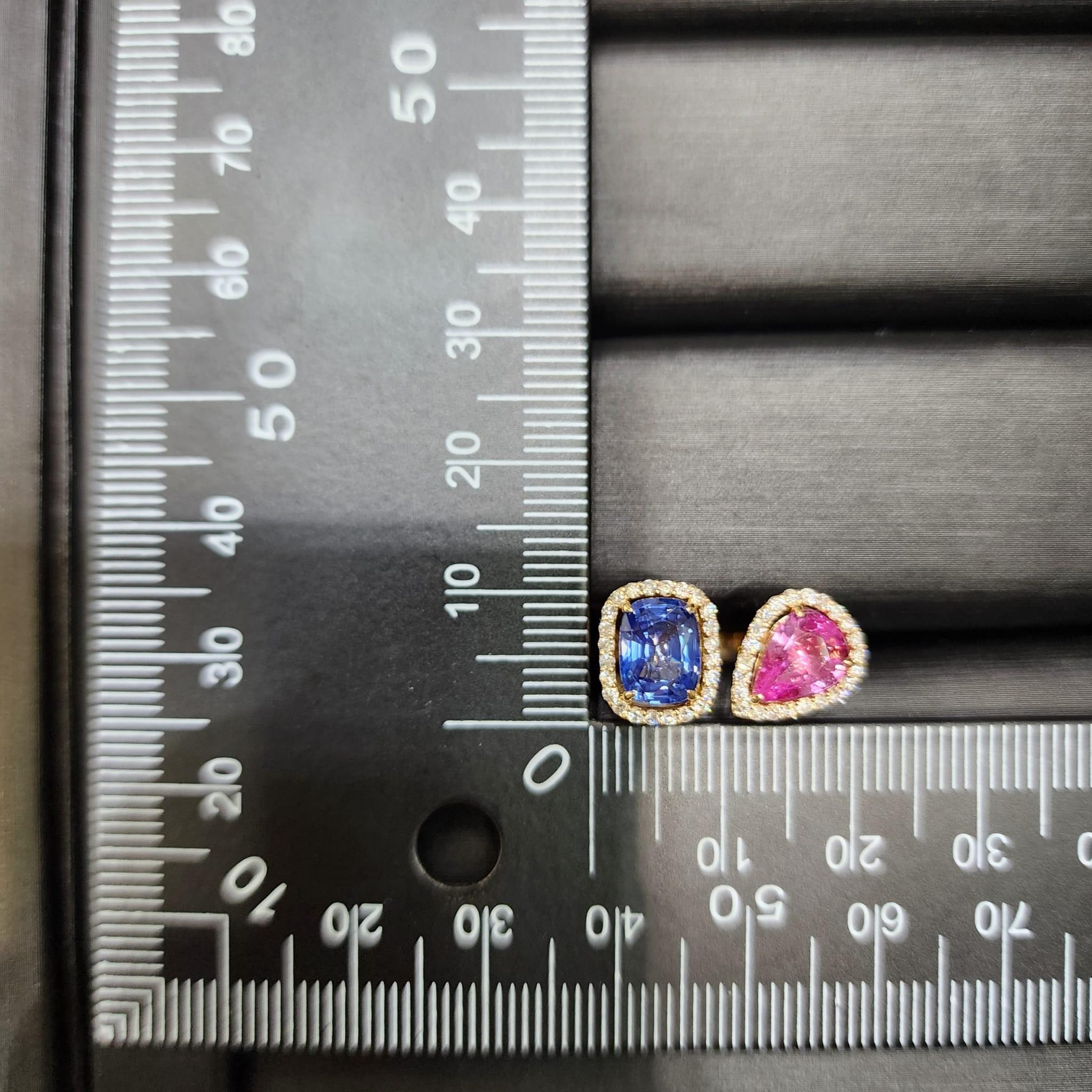 Toi Et Moi-Ring aus 18 Karat Gelbgold mit blauem und rosa Saphir und Diamant im Zustand „Neu“ in Hong Kong, HK