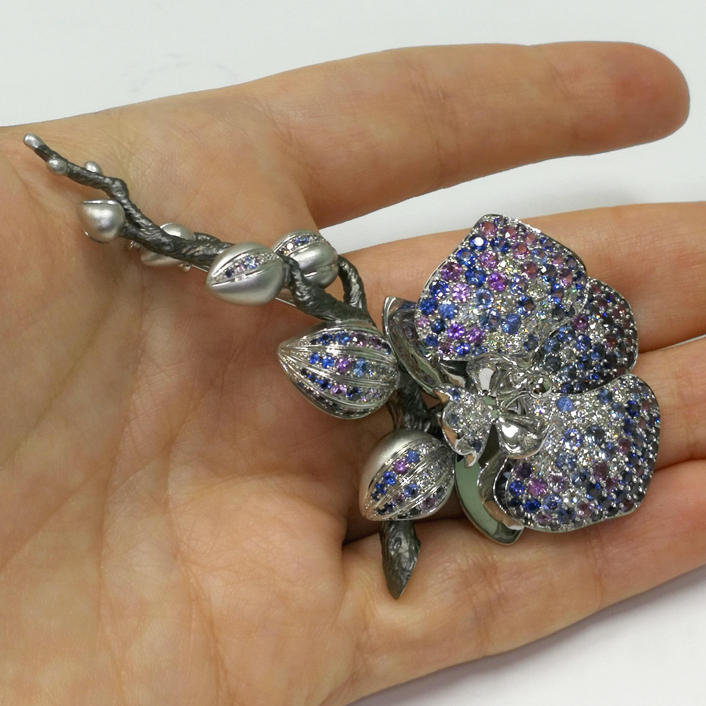 Women's Blue and Purple Sapphires Diamonds 18 Karat White Gold Orchid Brooch For Sale