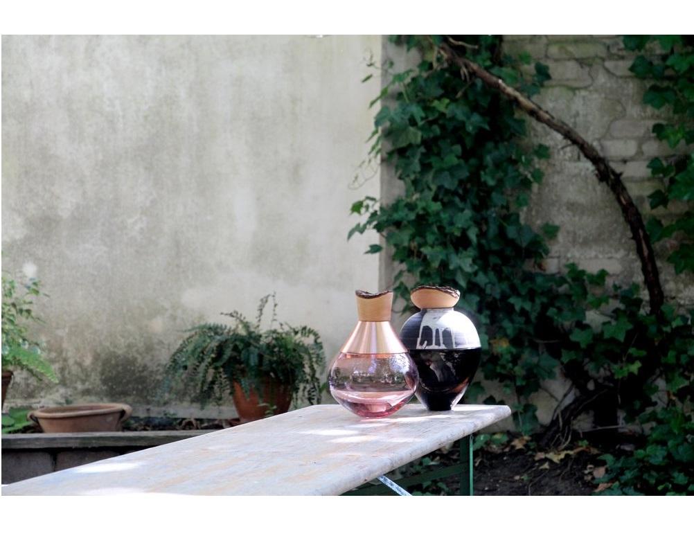 Vaso impilabile a forma di farfalla blu e rossa, Pia Wüstenberg In condizioni Nuovo in vendita a Geneve, CH