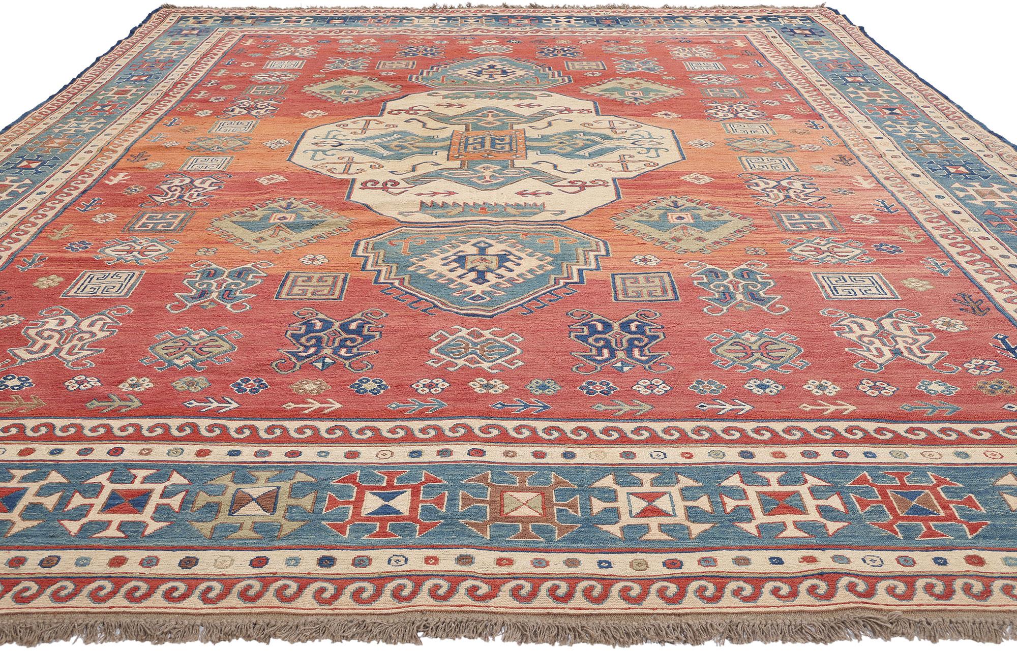 Großer kaukasischer Stammeskunst-Teppich in Blau und Rot, 09'09 x 13'05 (Kasachisch) im Angebot
