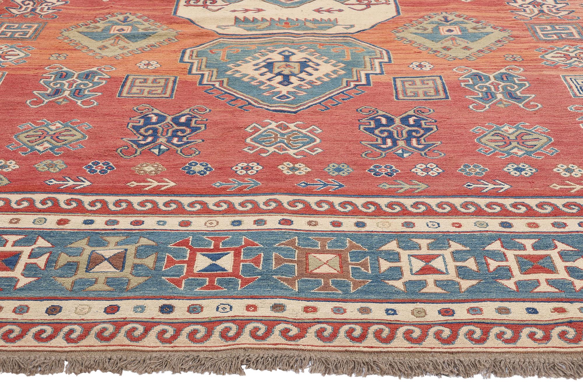 Großer kaukasischer Stammeskunst-Teppich in Blau und Rot, 09'09 x 13'05 (Russisch) im Angebot