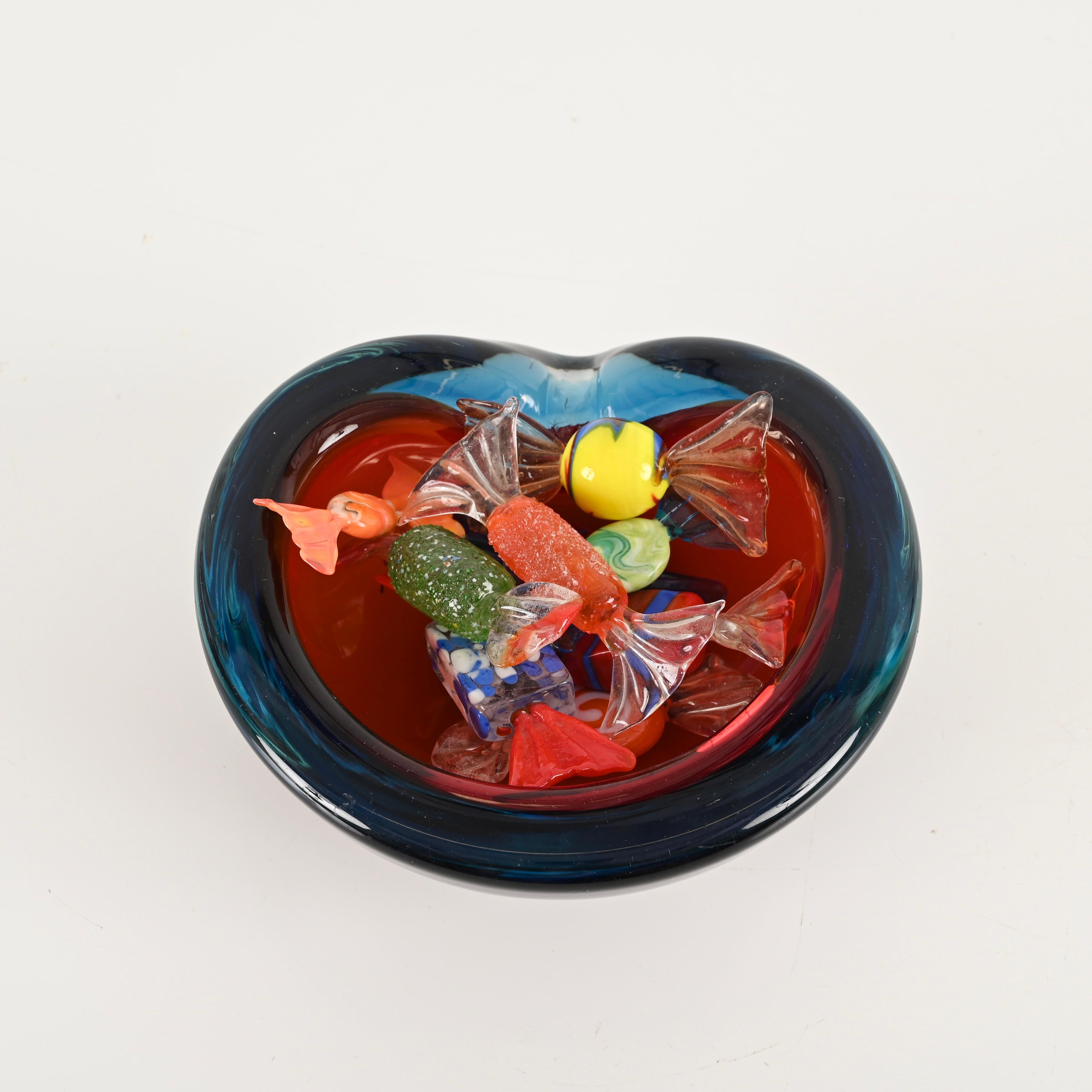 20th Century Blue and Red Sommerso Murano Glass Heart-Shaped Bowl, Italy, 1960s For Sale