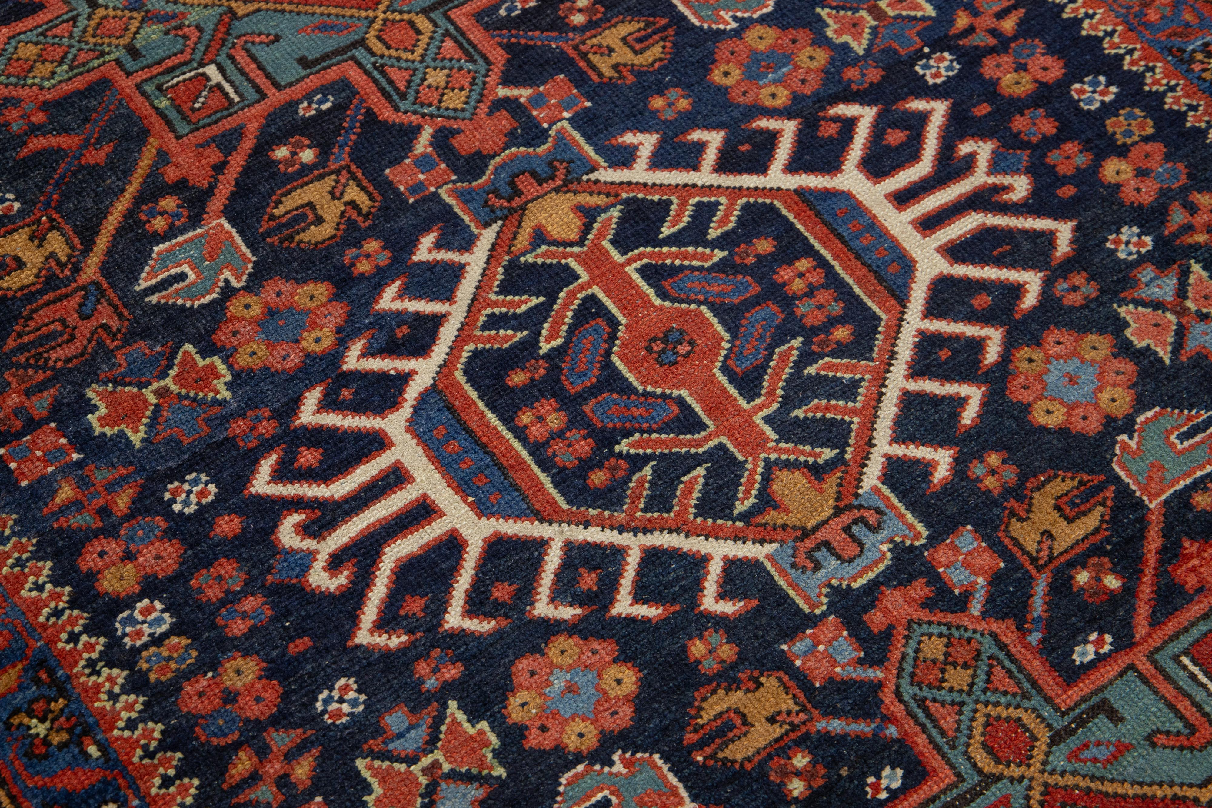 Islamico Tappeto in lana fatto a mano Karajah vintage blu e ruggine con motivo a trifoglio in vendita