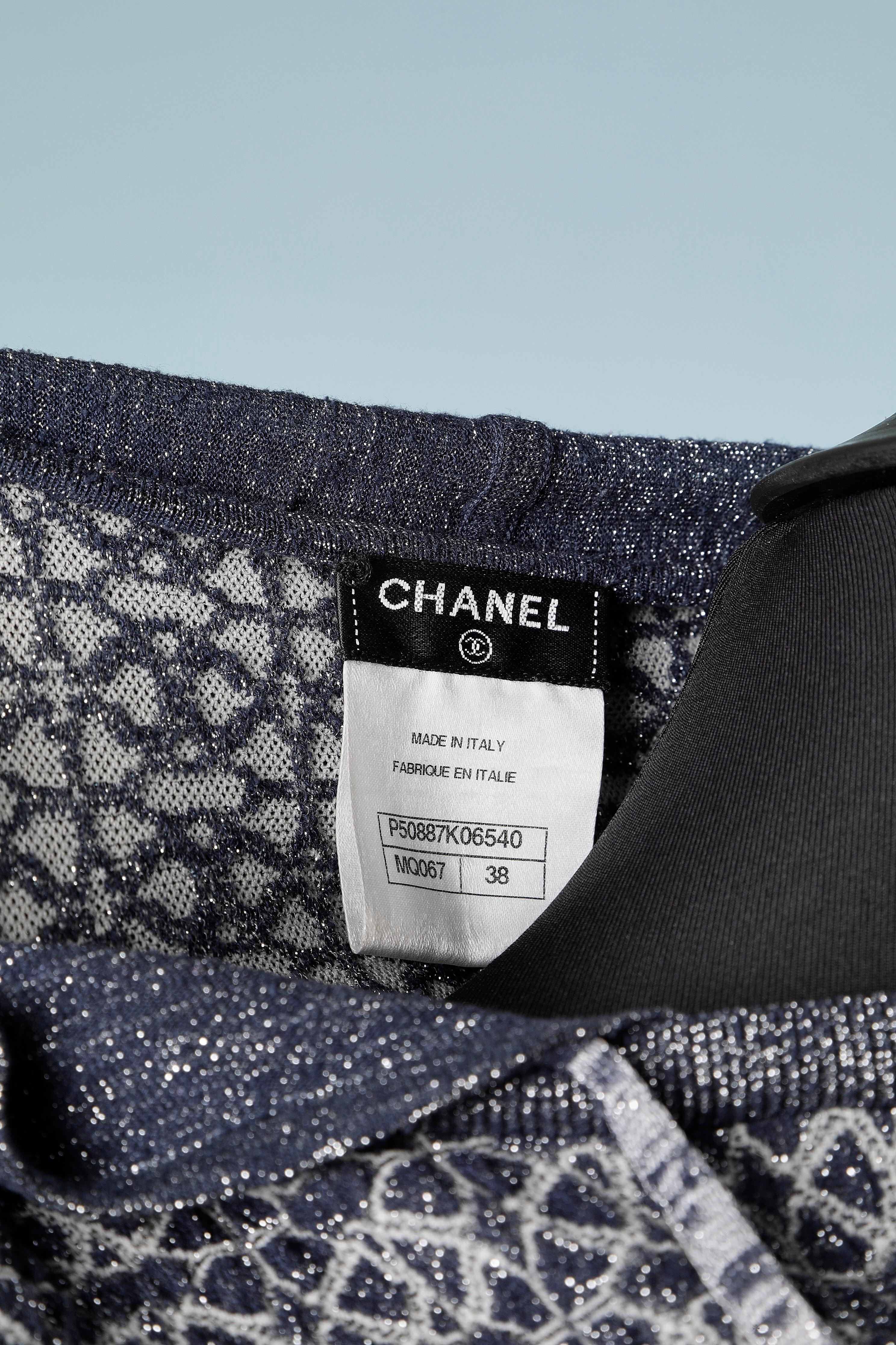 Abito in maglia jacquard lurex blu e argento con cappuccio Chanel in vendita 2