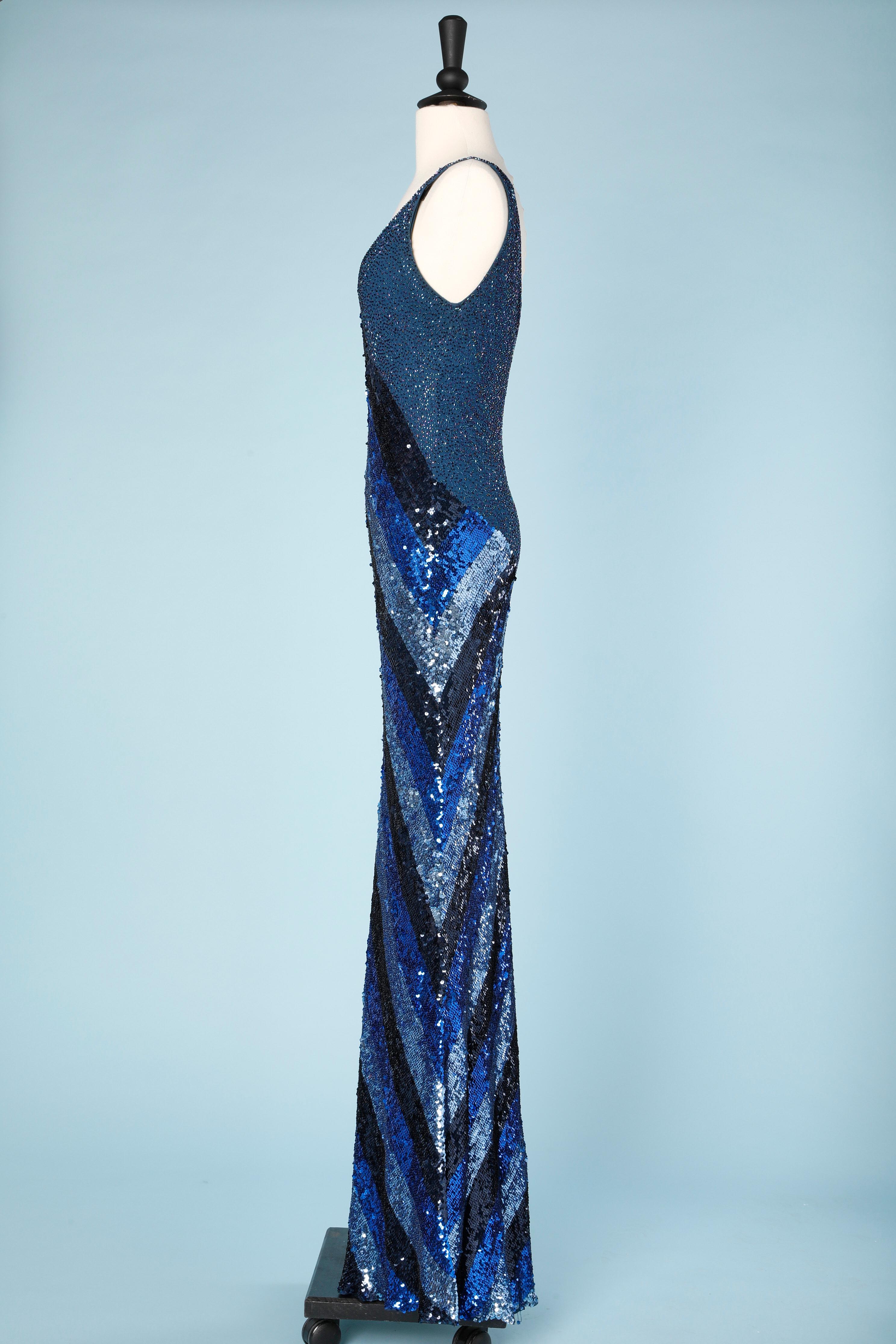 Blue and silver sequins and beads evening gown Jenny Packham In Excellent Condition In Saint-Ouen-Sur-Seine, FR
