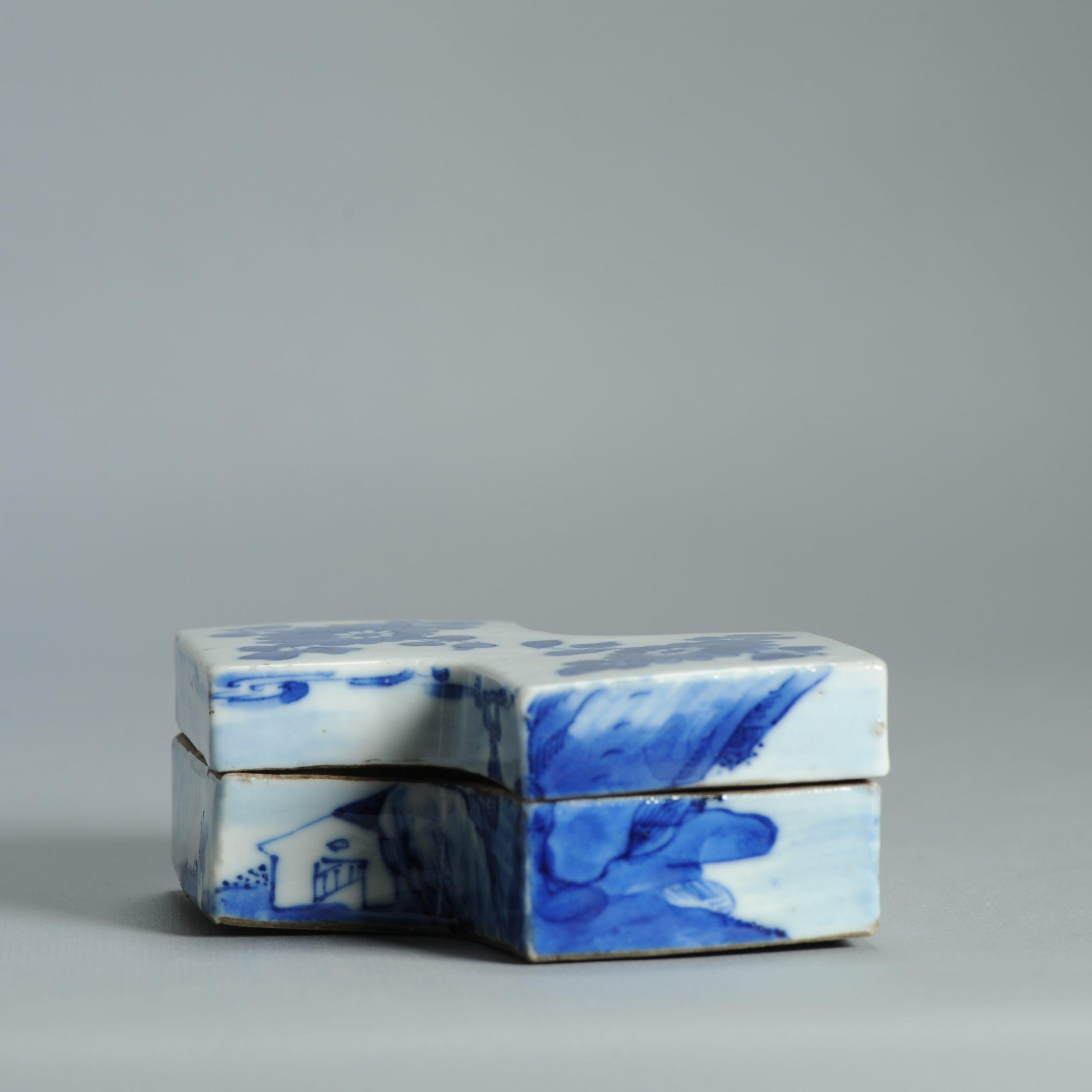 Porcellana cinese antica del 17° secolo in blu e bianco Periodo di transizione o primi Qing in vendita 5