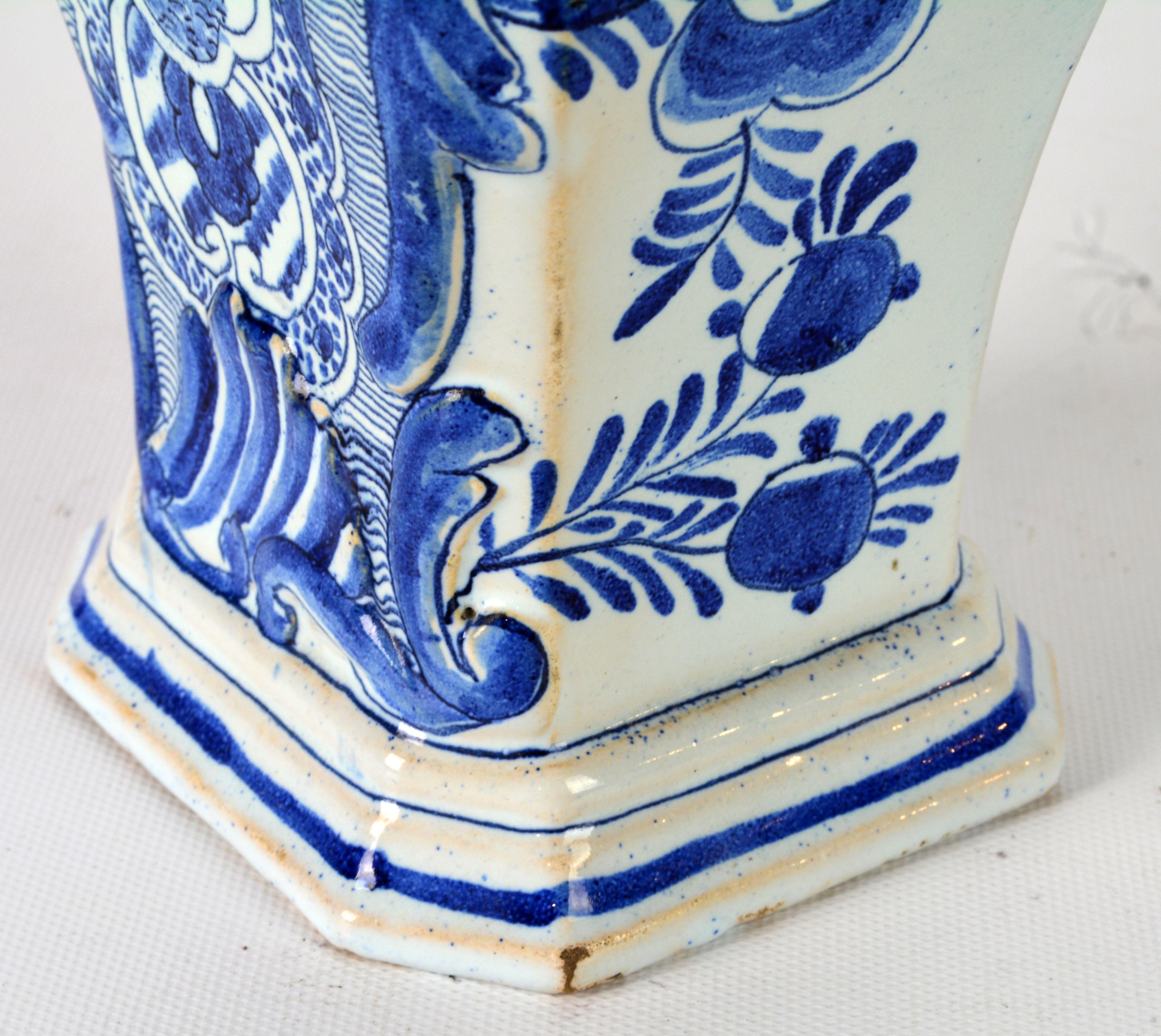 Blue and White 18th Century Delft Pottery Covered Octagonal Jar with Lion Finial 3