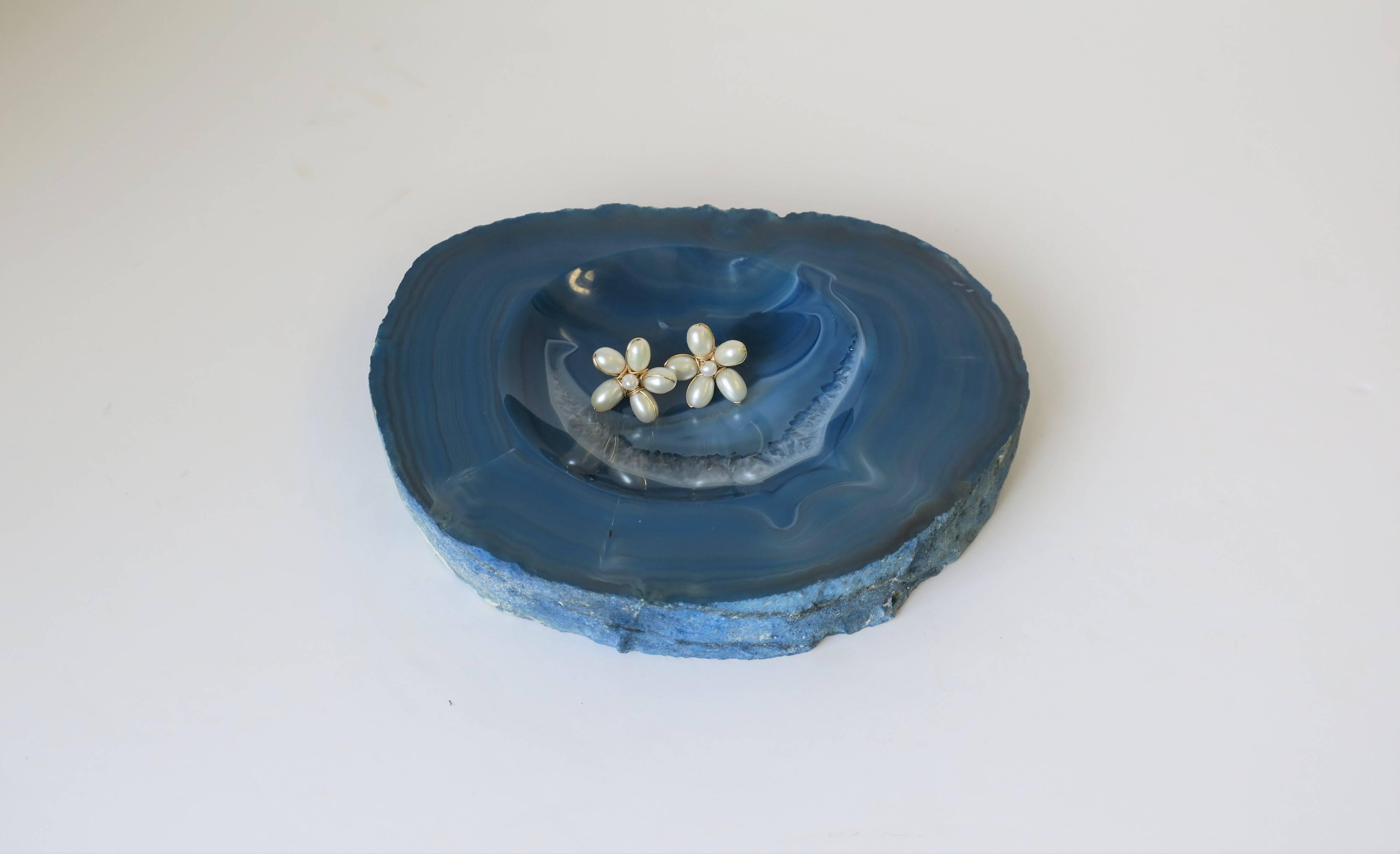 Blue and White Agate Onyx Jewelry Dish or Decorative Object 1