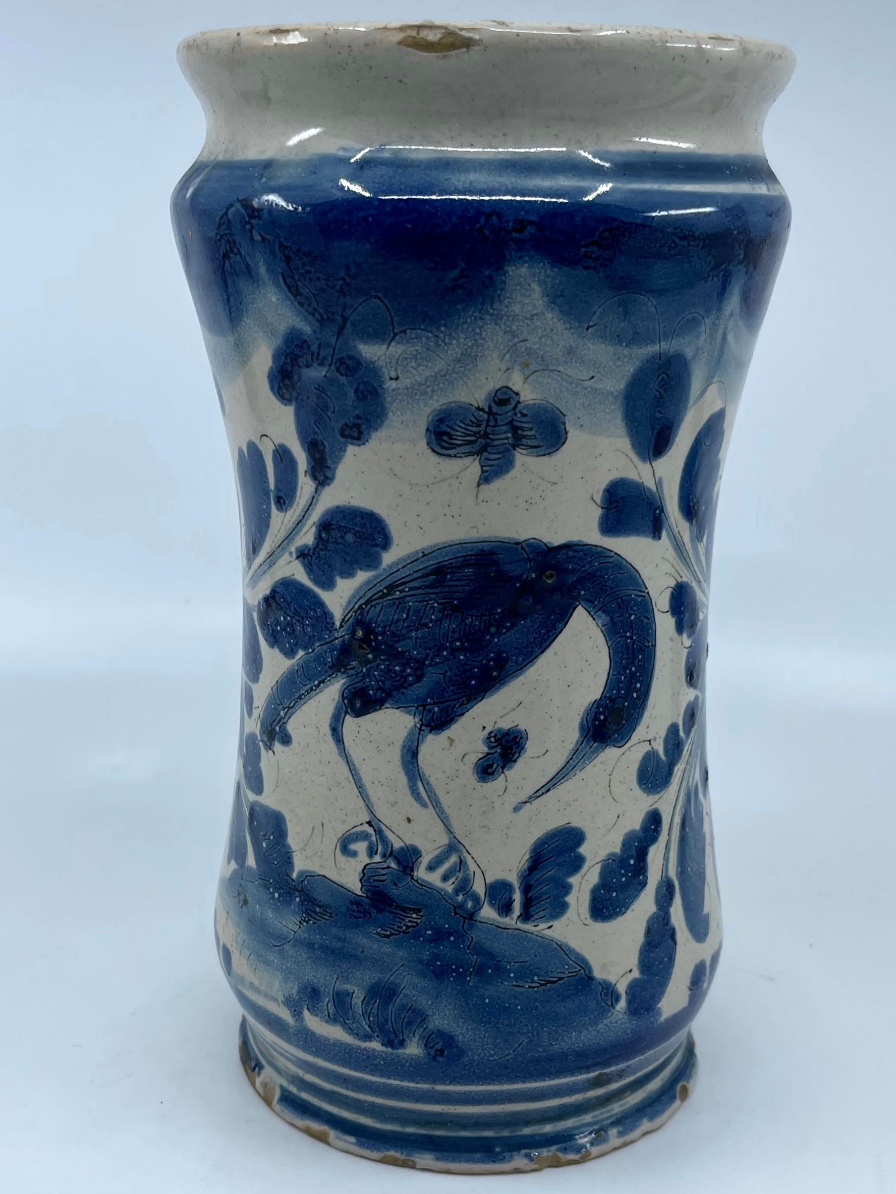 Blue and White Albarello Bird Vase In Good Condition For Sale In New York, NY