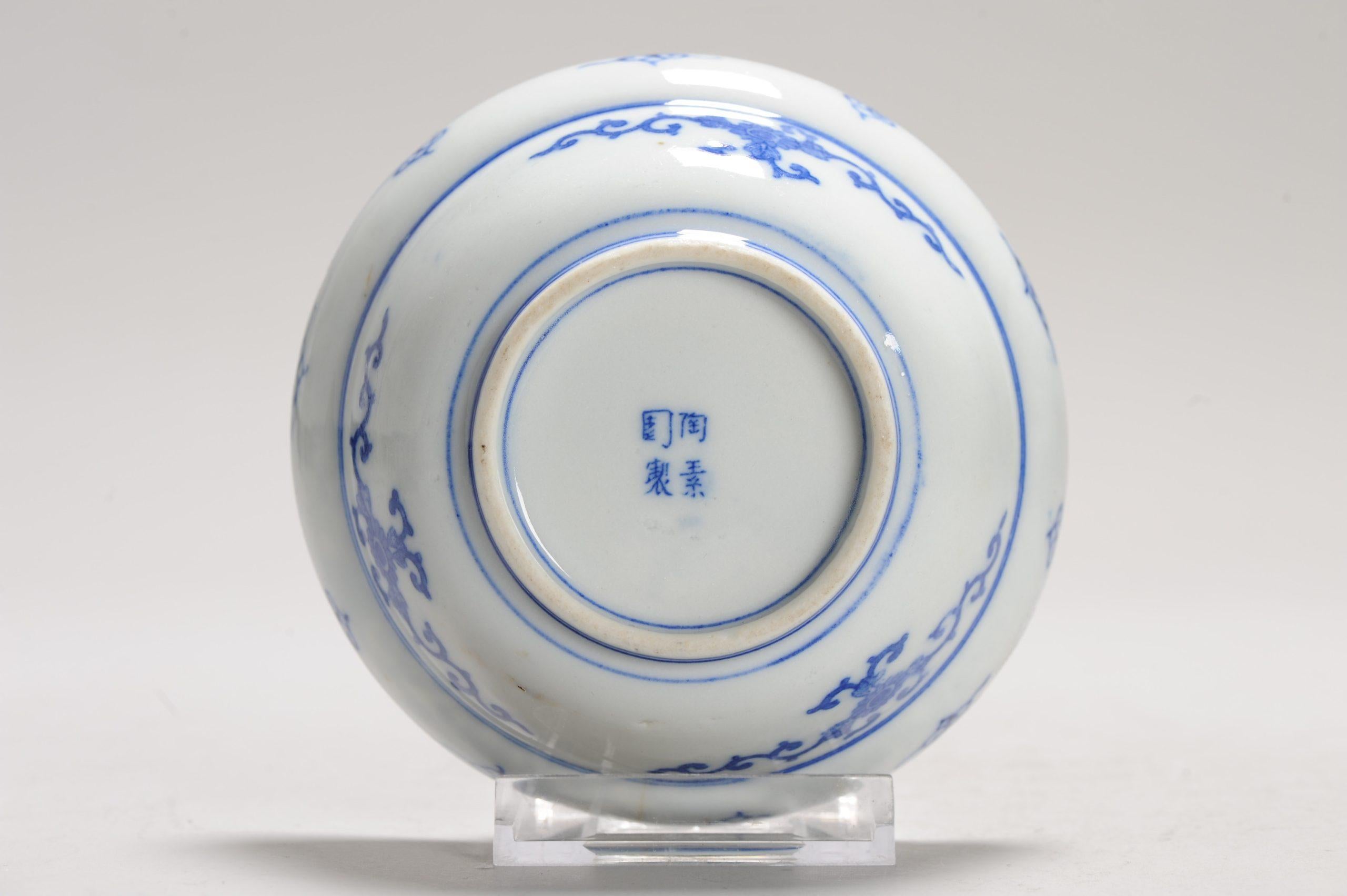 Cuenco del Periodo Impreso de Porcelana Japonesa Arita Azul y Blanca, Siglo XVIII Japonés en venta
