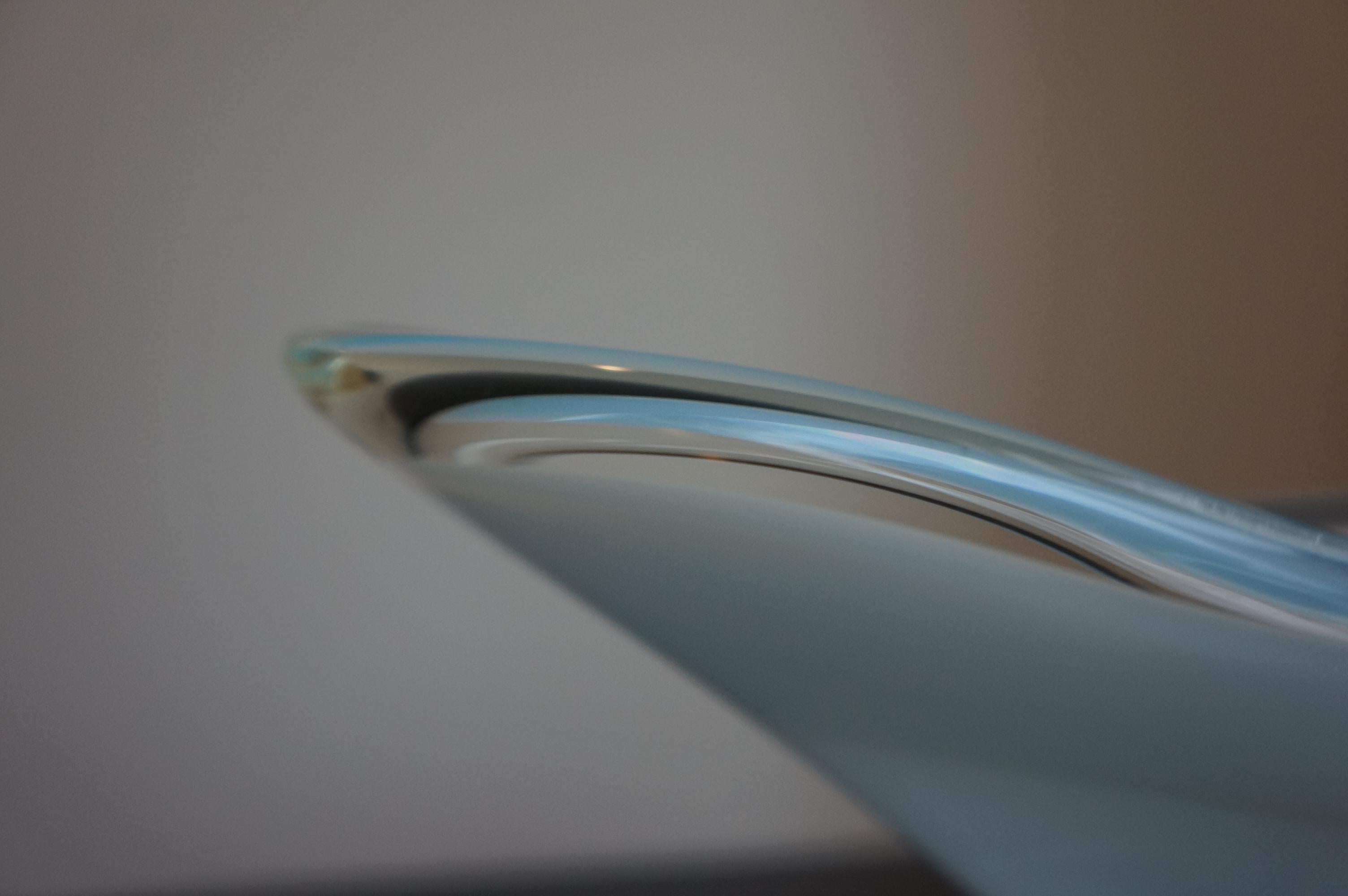 Blue and White Art Glass Bowl by Paul Kedelv for Flygsfors In Good Condition For Sale In Toronto, ON