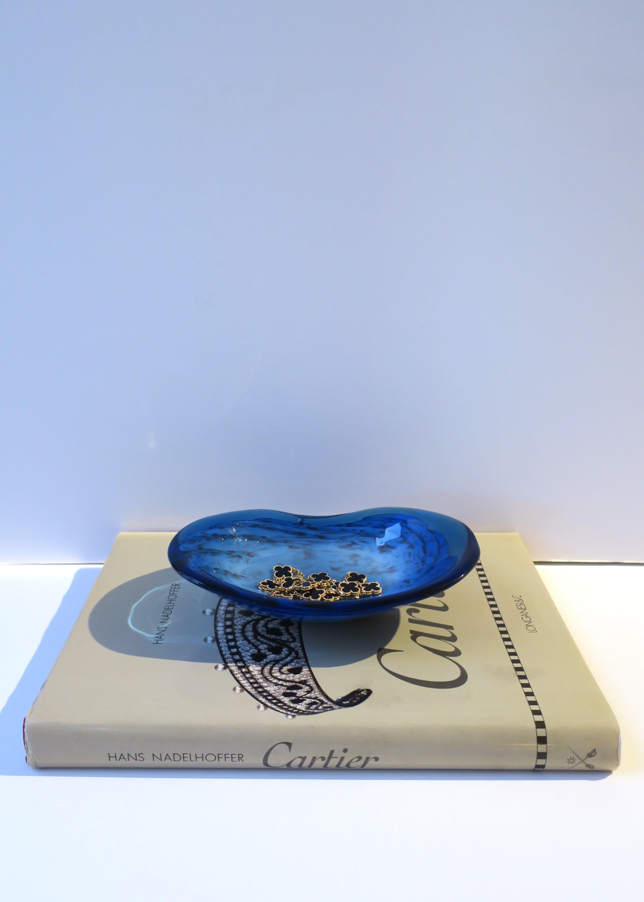 20th Century Blue and White Art Glass Bowl  For Sale