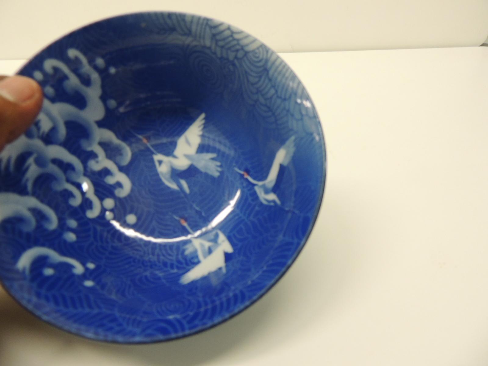 Blue and White Asian Round Small Decorative Bowl In Good Condition In Oakland Park, FL