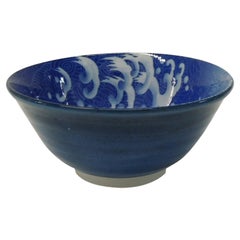Asiatische blaue und weiße runde Dekoschale