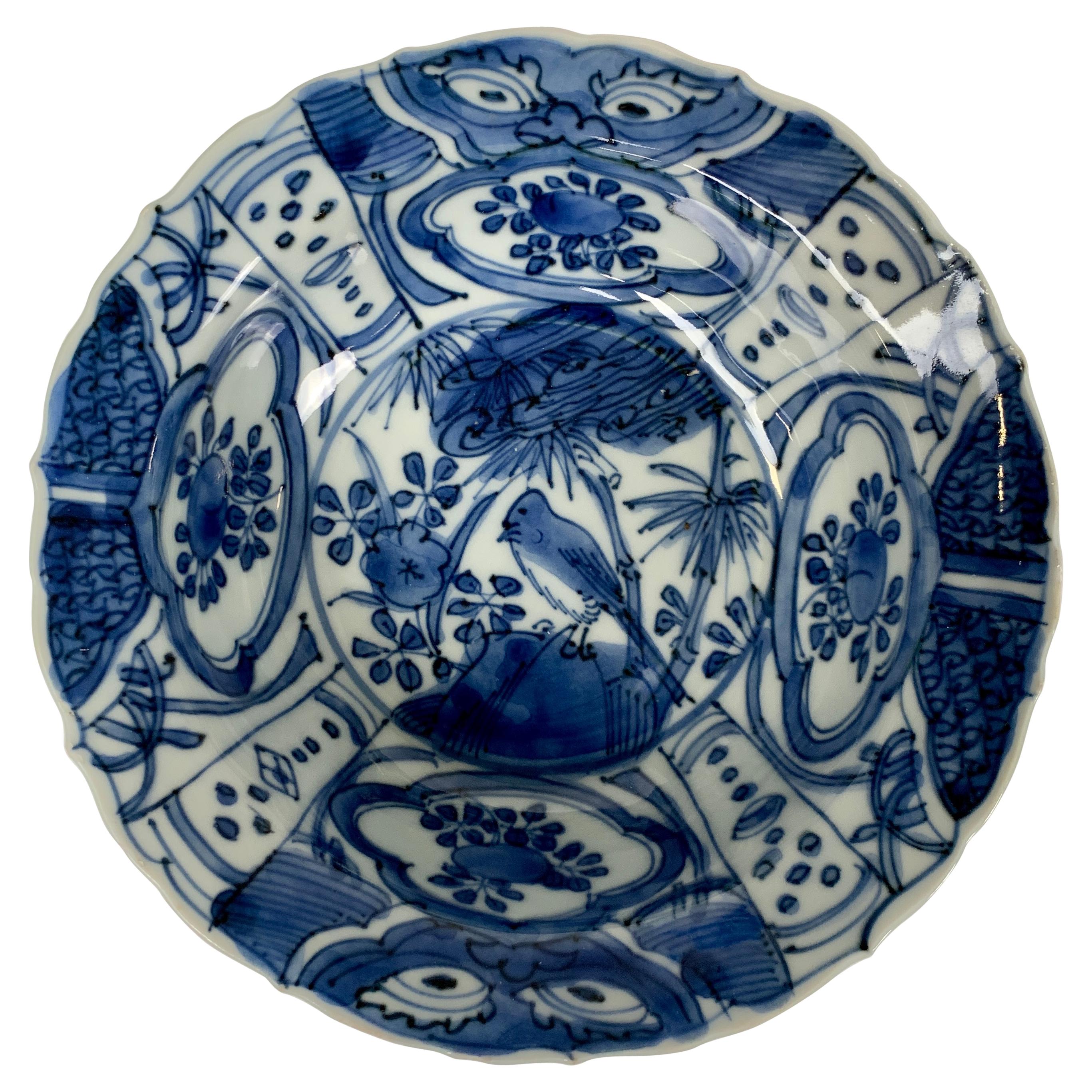Blue and White Bowl Chinese Porcelain Kraak Made for Export c-1700 Kangxi Period