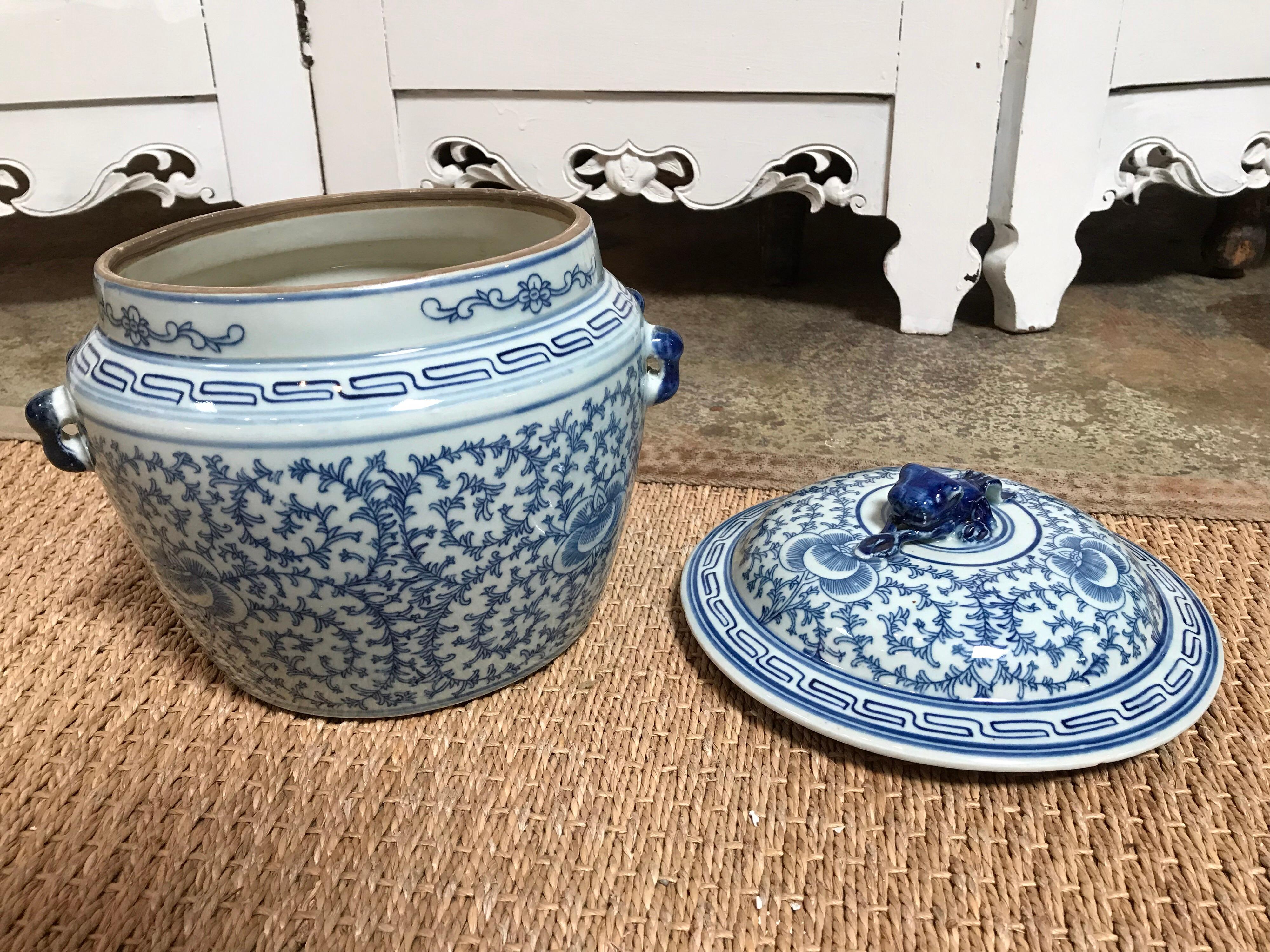 Glazed Blue and White Ceramic Chinese Pot with Lid For Sale