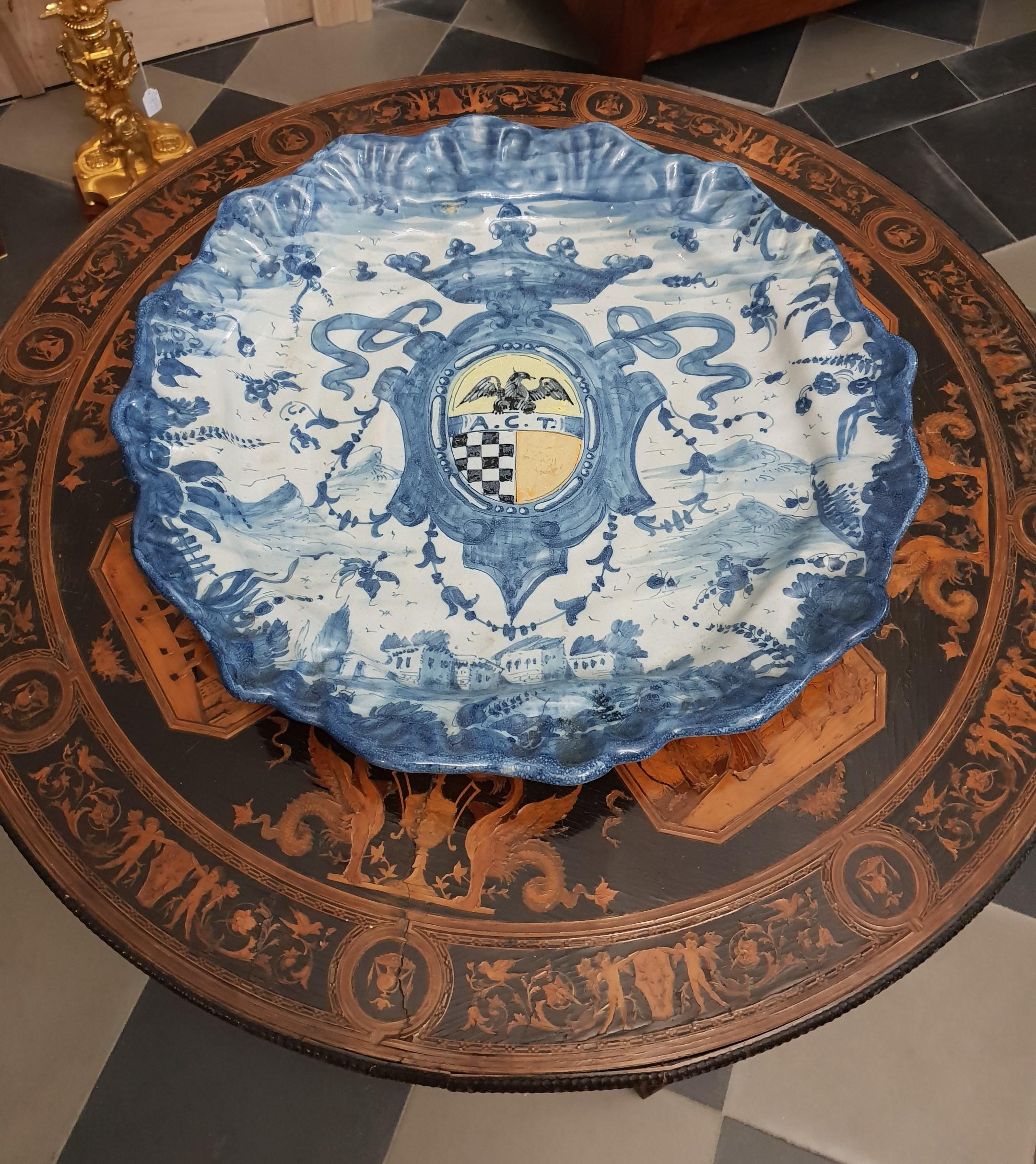 Blue and White Ceramic Savona Parade Plate, 1830s In Good Condition For Sale In Niella Tanaro, IT