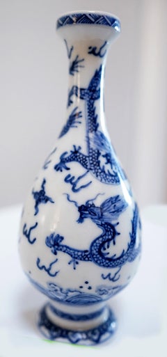 Blue and White Ceramic Vase with Rampaging Dragon