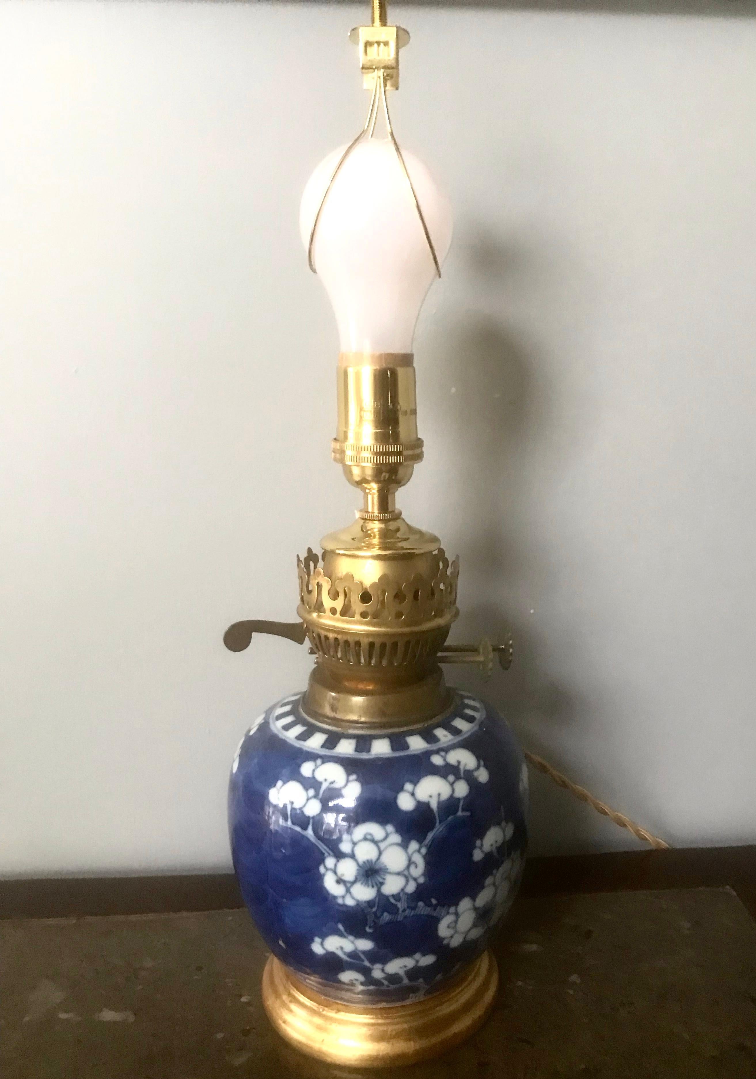 Blue and White Cherry Blossom Vase Lamp on Gilt Wood Base In Good Condition For Sale In New York, NY