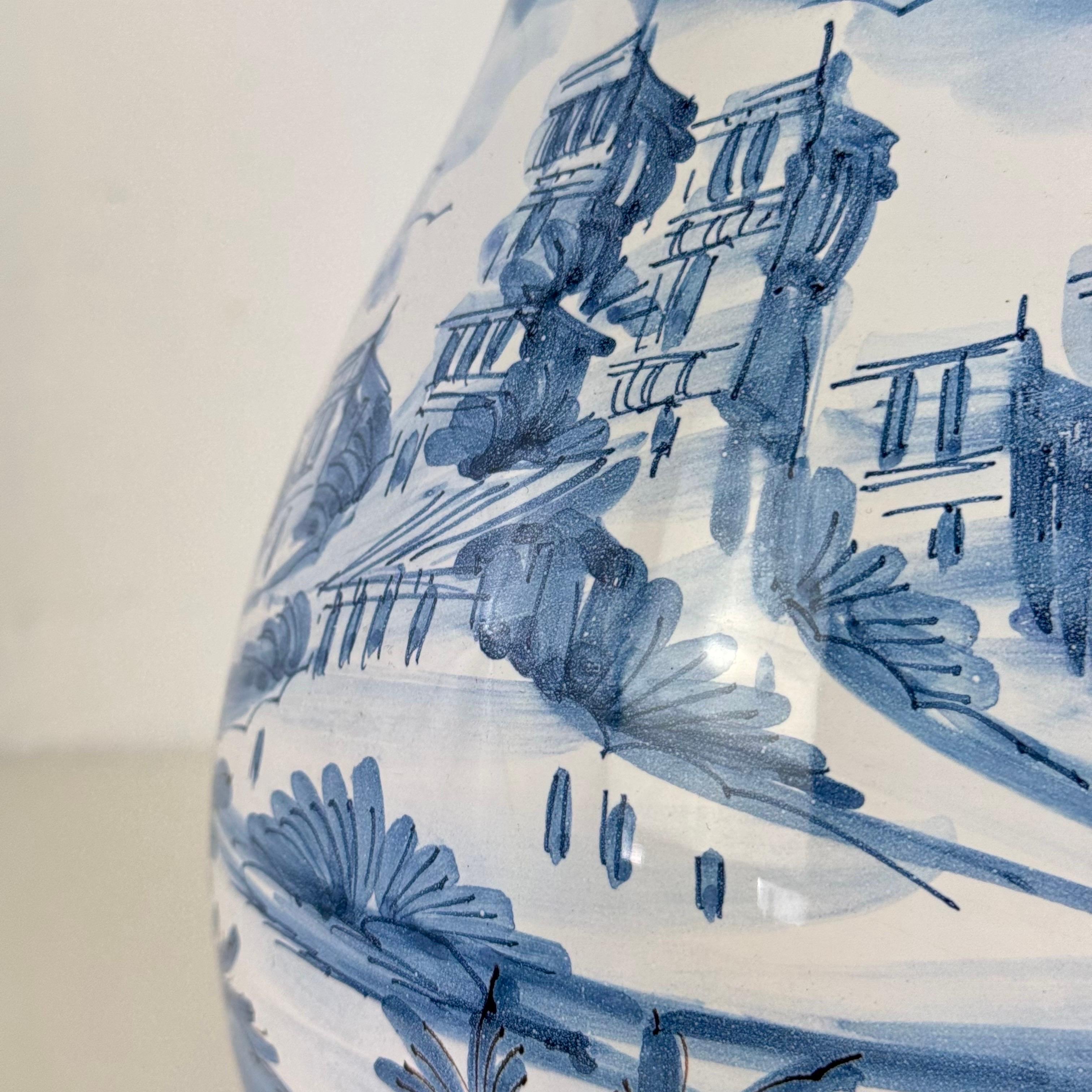 Blau-weiße Vase mit Putten und Landschaft von Ernani, Albisola, Italien, 1940er Jahre im Angebot 5