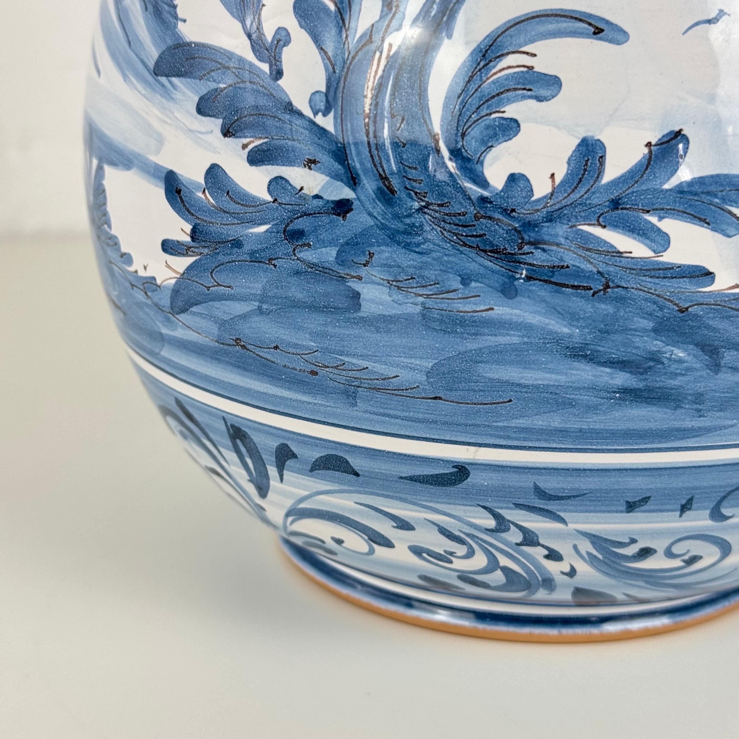 Blau-weiße Vase mit Putten und Landschaft von Ernani, Albisola, Italien, 1940er Jahre im Angebot 8