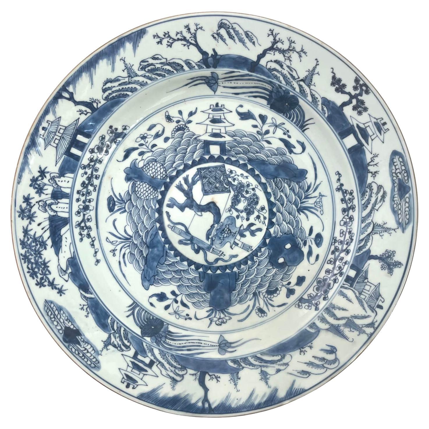 Blue and White Chinese Export Large Charger, Late Kangxi Period, circa 1700