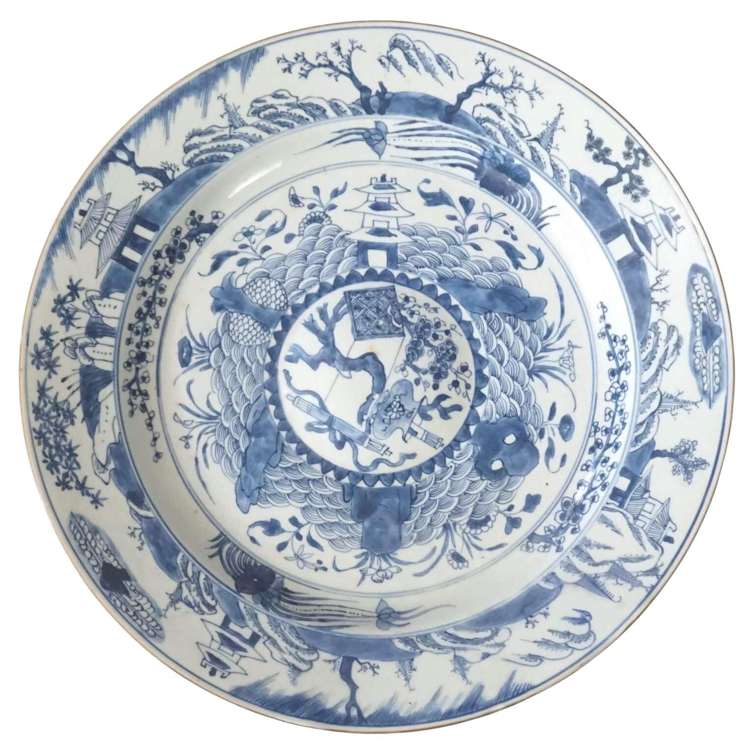 Große blau-weiße chinesische Exportschale, späte Kangxi-Periode, um 1700